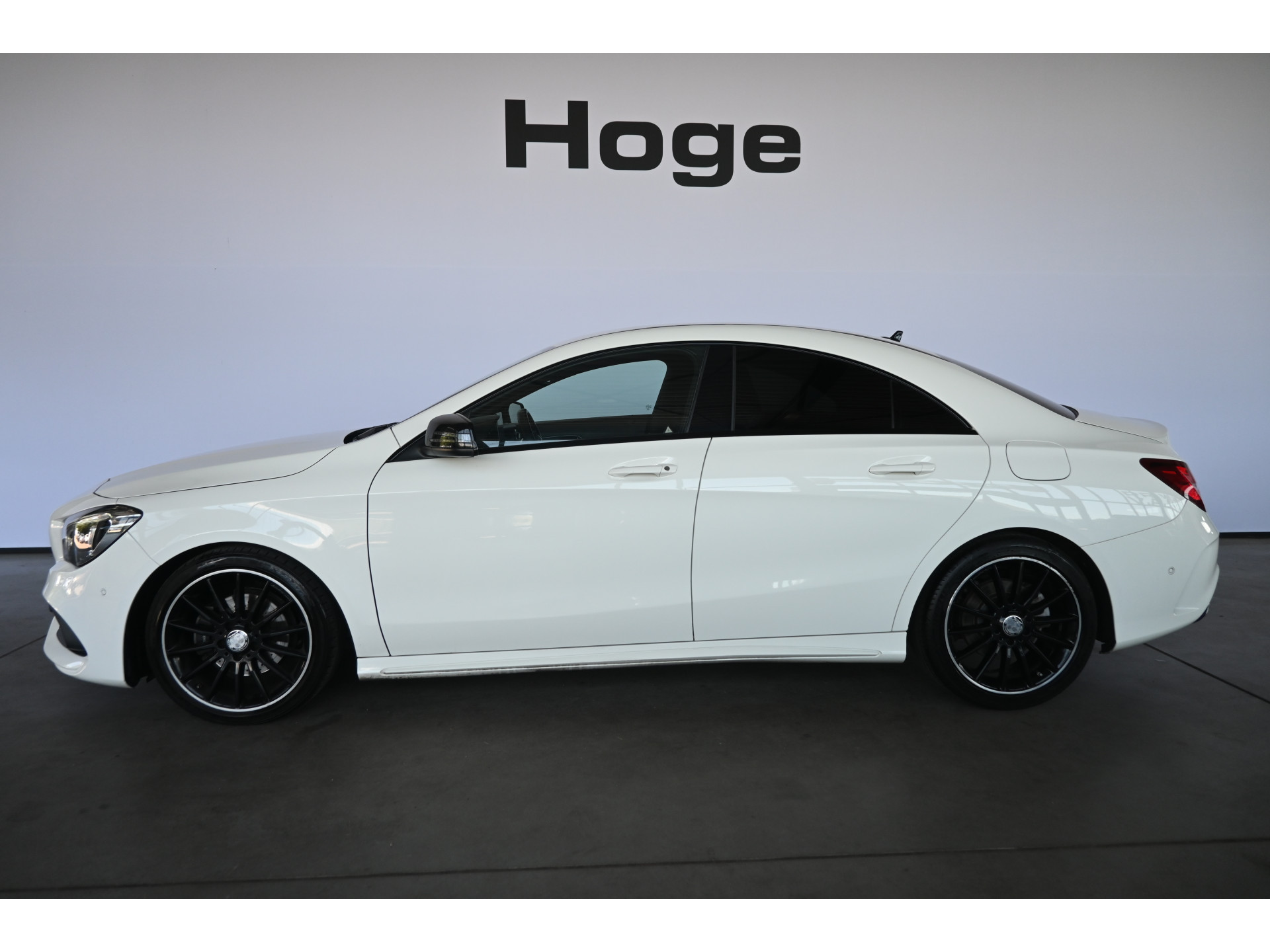 Mercedes-Benz CLA-klasse 180 AMG Night Edition Plus Clima Cruise Xenon LED Navigatie Inruil mogelijk