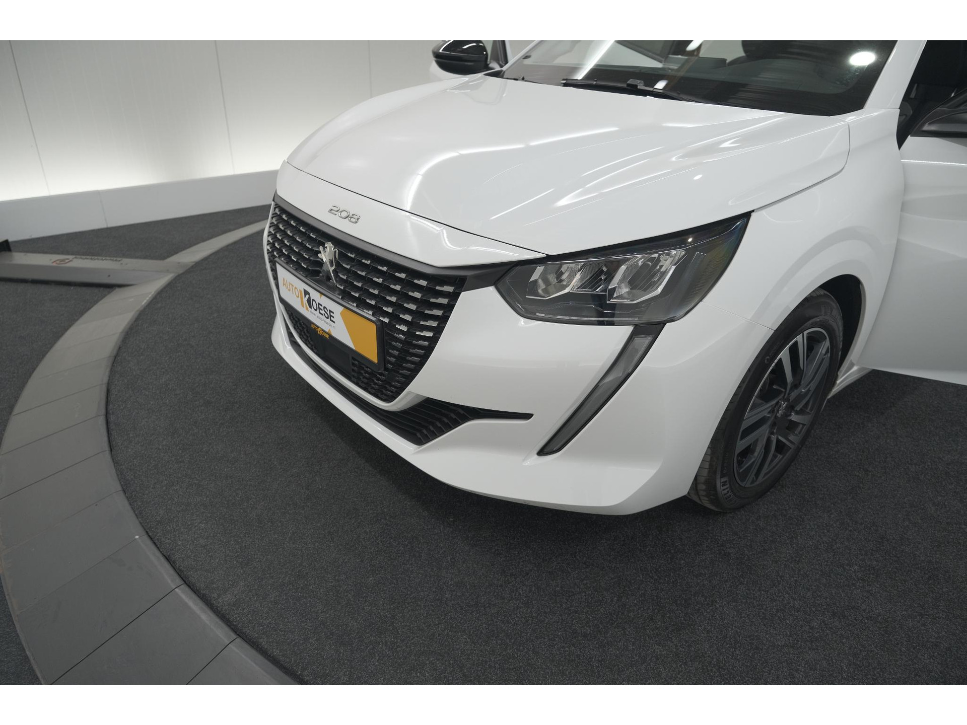 Peugeot 208 PureTech 100 Allure | Adaptieve Cruise Control | Camera | Apple Carplay