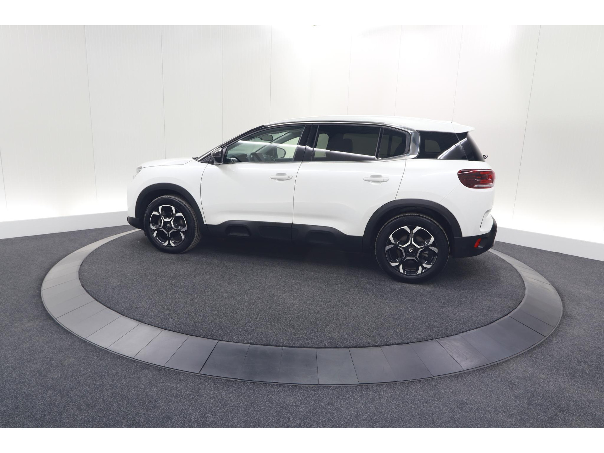 Citroen C5 Aircross Hybrid 136 e-DCS7 Plus | Camera | Navigatie | Parkeersensoren | Apple Carplay