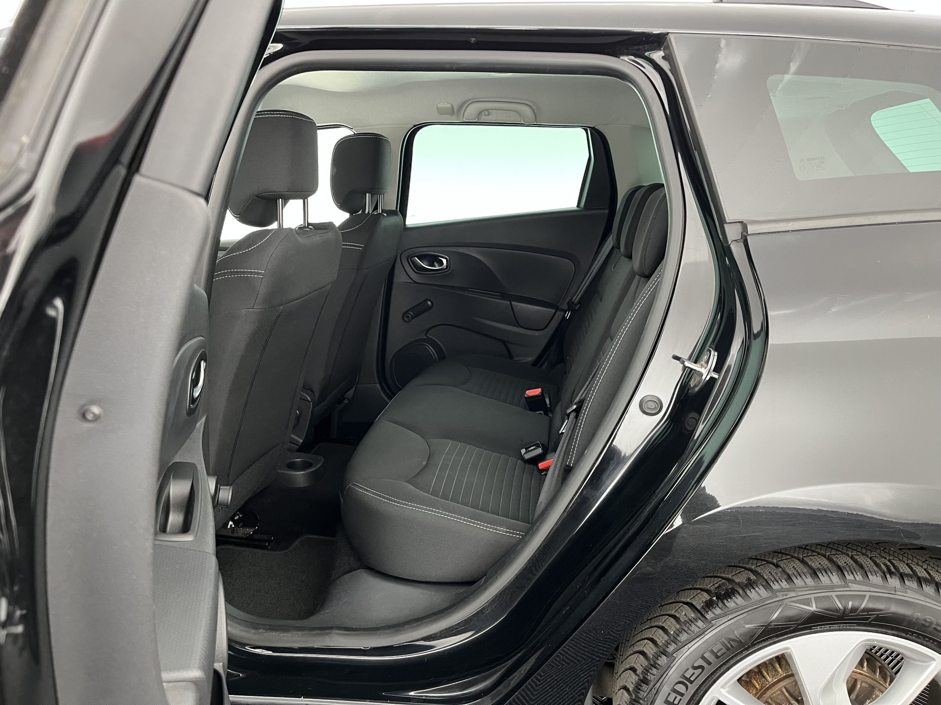 Renault Clio Estate 1.5 dCi ECO Dynamique *NAVI-FULLMAP | AIRCO | CRUISE | KEYLESS | COMFORTSEATS | BASS-REFLEX-AUDIO | PRIVACYGLASS | 16"ALU*