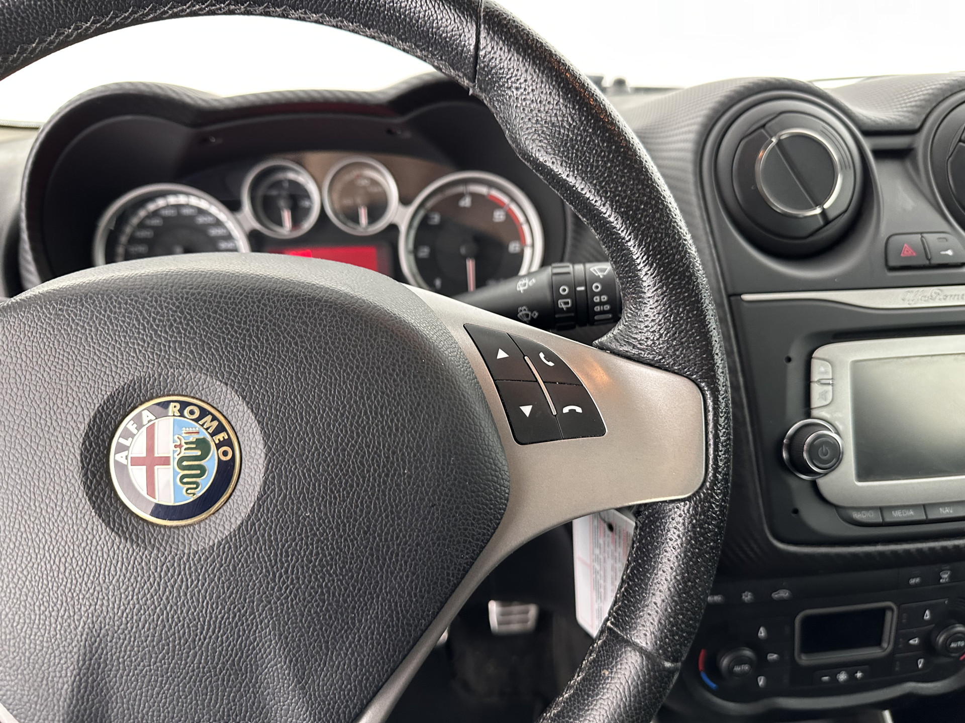 Alfa Romeo MiTo 1.3 JTDm ECO Esclusivo *LUXURY-LEATHER | NAVI-FULLMAP | SPORT-SEATS | ECC | PDC | CRUISE | PRIVACY-GLASS *