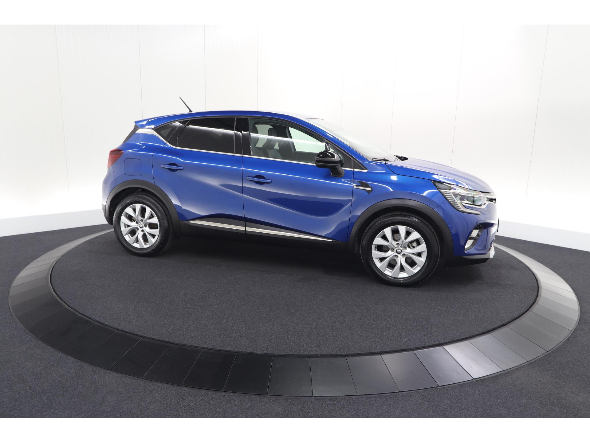 Renault Captur 1.6 E-Tech full hybrid 145 techno | Camera | Parkeersensoren | Climate control | Keyless