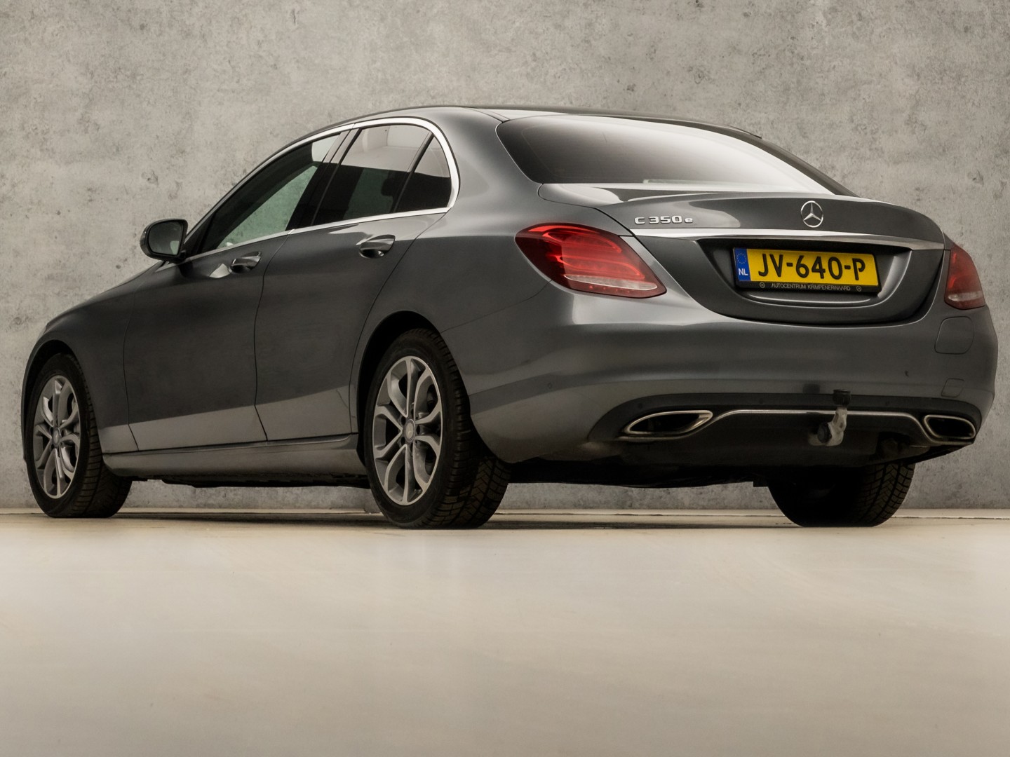 Mercedes-Benz C-Klasse 350 e AMG Sport 279Pk Automaat (NAVIGATIE, LUCHTVERING, ORG. NL, GETINT GLAS, ELEK SPORTSTOELEN, LEDER, CRUISE, KEYLESS START, TREKHAAK, NIEUWSTAAT)