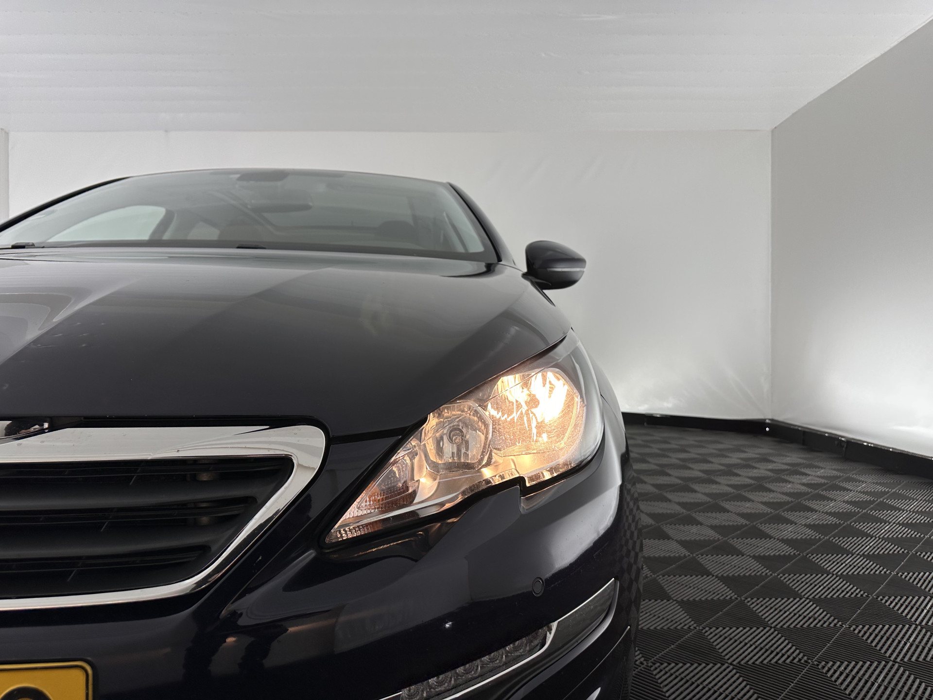 Peugeot 308 SW 1.6 BlueHDI Blue Lease Limited *PANO | NAVI-FULLMAP | CAMERA | COMFORTSEATS | ECC | PDC | CRUISE | TOWBAR*