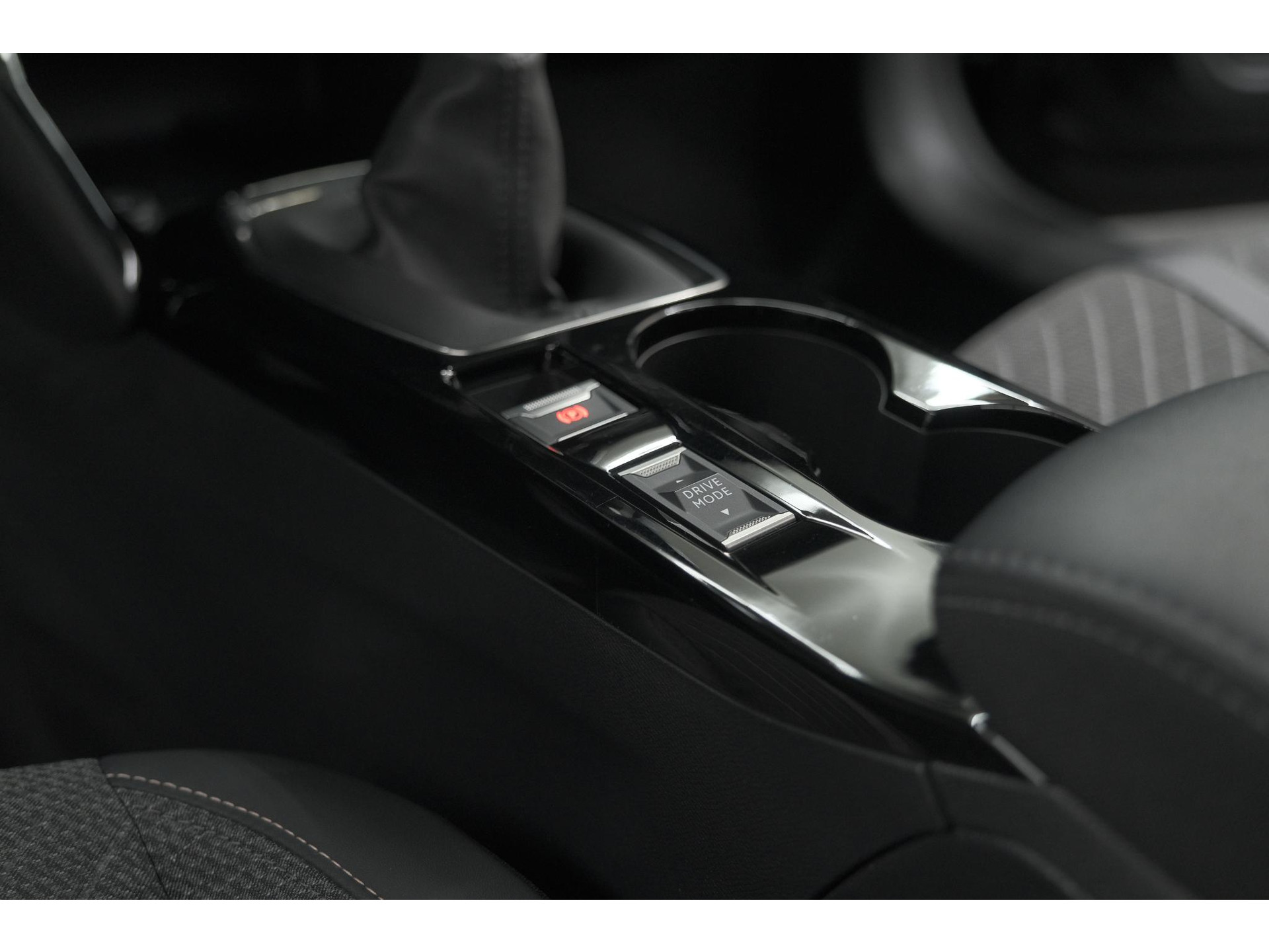 Peugeot 208 PureTech 100 Allure | Parkeersensoren | Navigatie | Apple Carplay