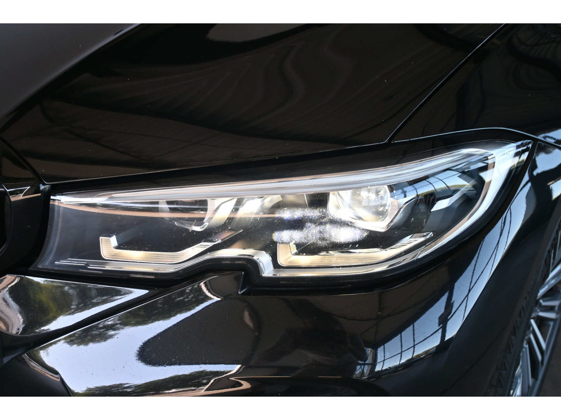 BMW 3-serie Touring 320i Automaat Business Edition Plus M-Pakket Navigatie LED Panoramadak Goed Onderhouden! Inruil Mogelijk!