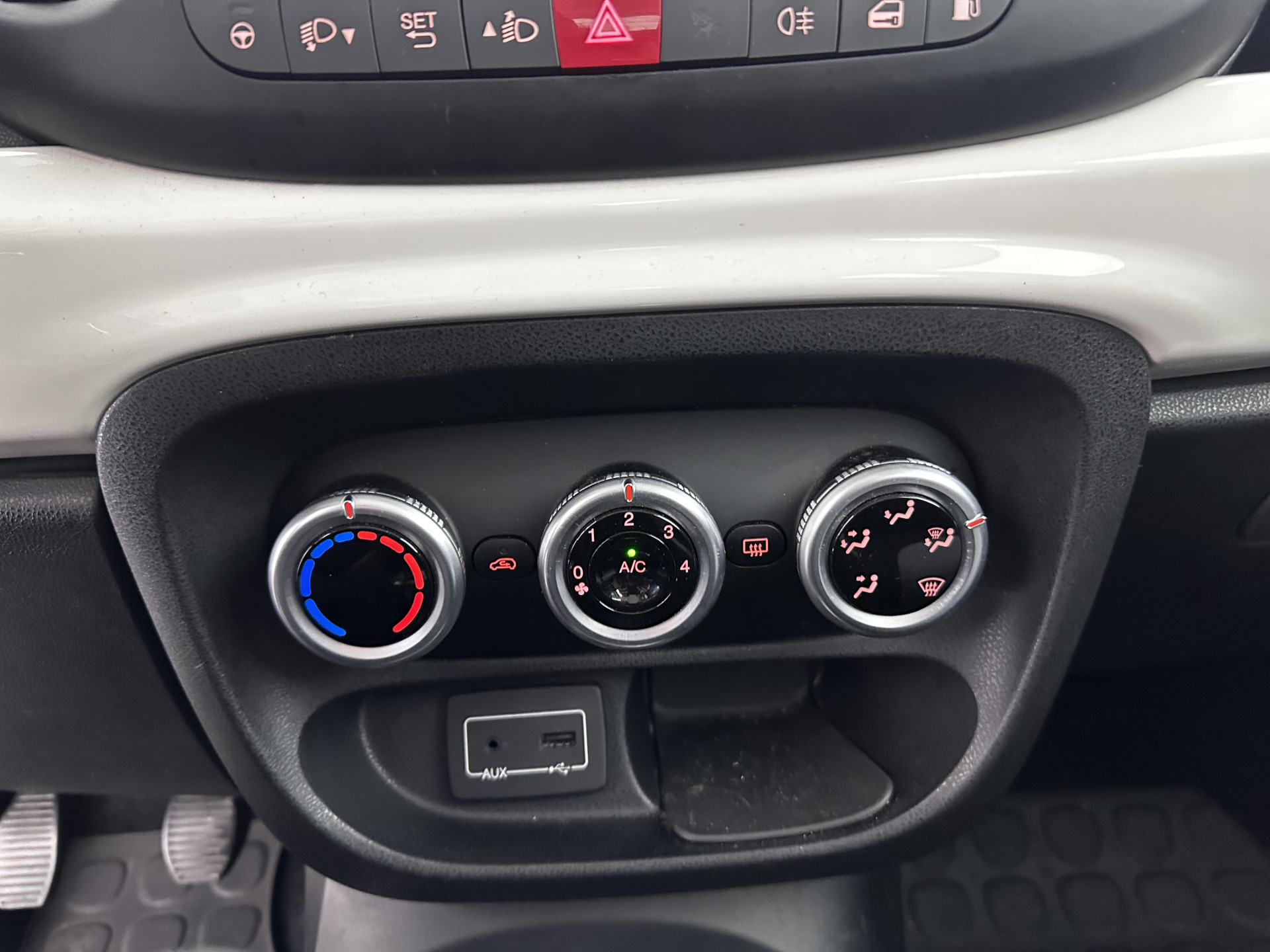 Fiat 500 L 0.9 TwinAir PopStar (INCL-BTW) *NAVI | CRUISE | AIRCO | COMFORTSEATS*