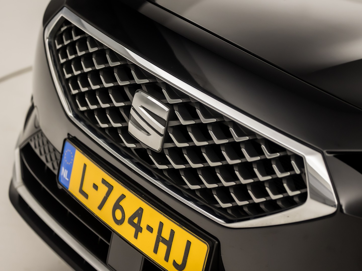 SEAT Tarraco 1.4 TSI e-Hybrid PHEV Xcellence Sport 245Pk Automaat (APPLE CARPLAY, GROOT NAVI, MEMORY SEAT, LEDER, CAMERA, SPORTSTOELEN, STOELVERWARMING, ELEK ACHTERKLEP, GETINT GLAS, NIEUWSTAAT)