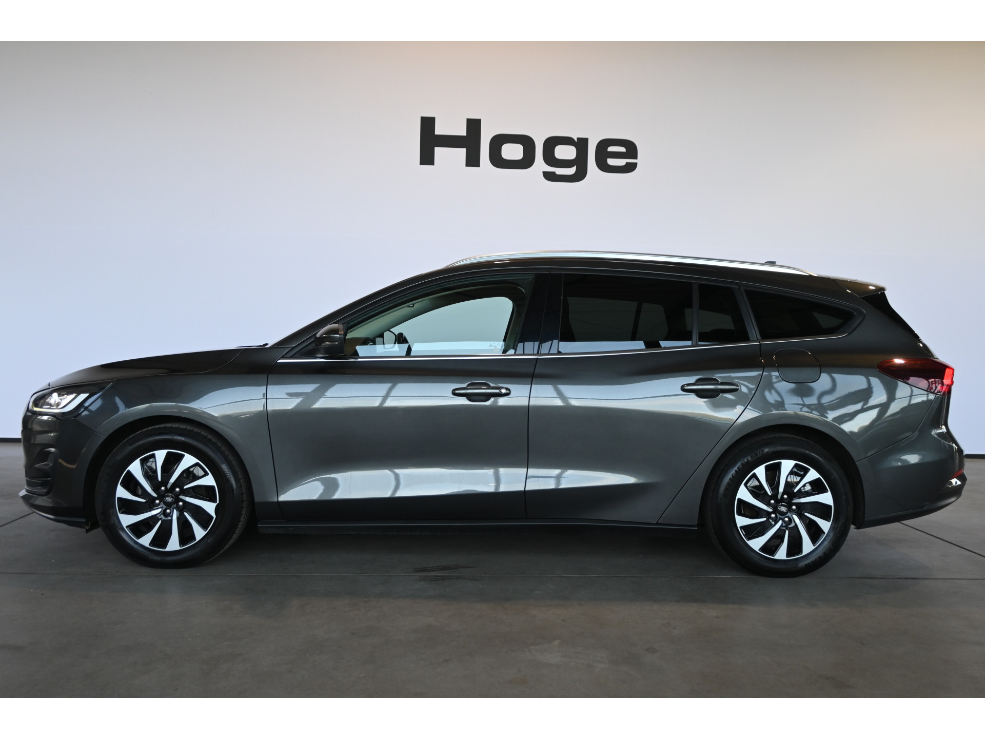 Ford Focus Wagon 1.0 EcoBoost Hybrid Titanium X Nap! Cruise Clima Full LED Trekhaak CarPlay Navigatie Inruil Mogelijk!