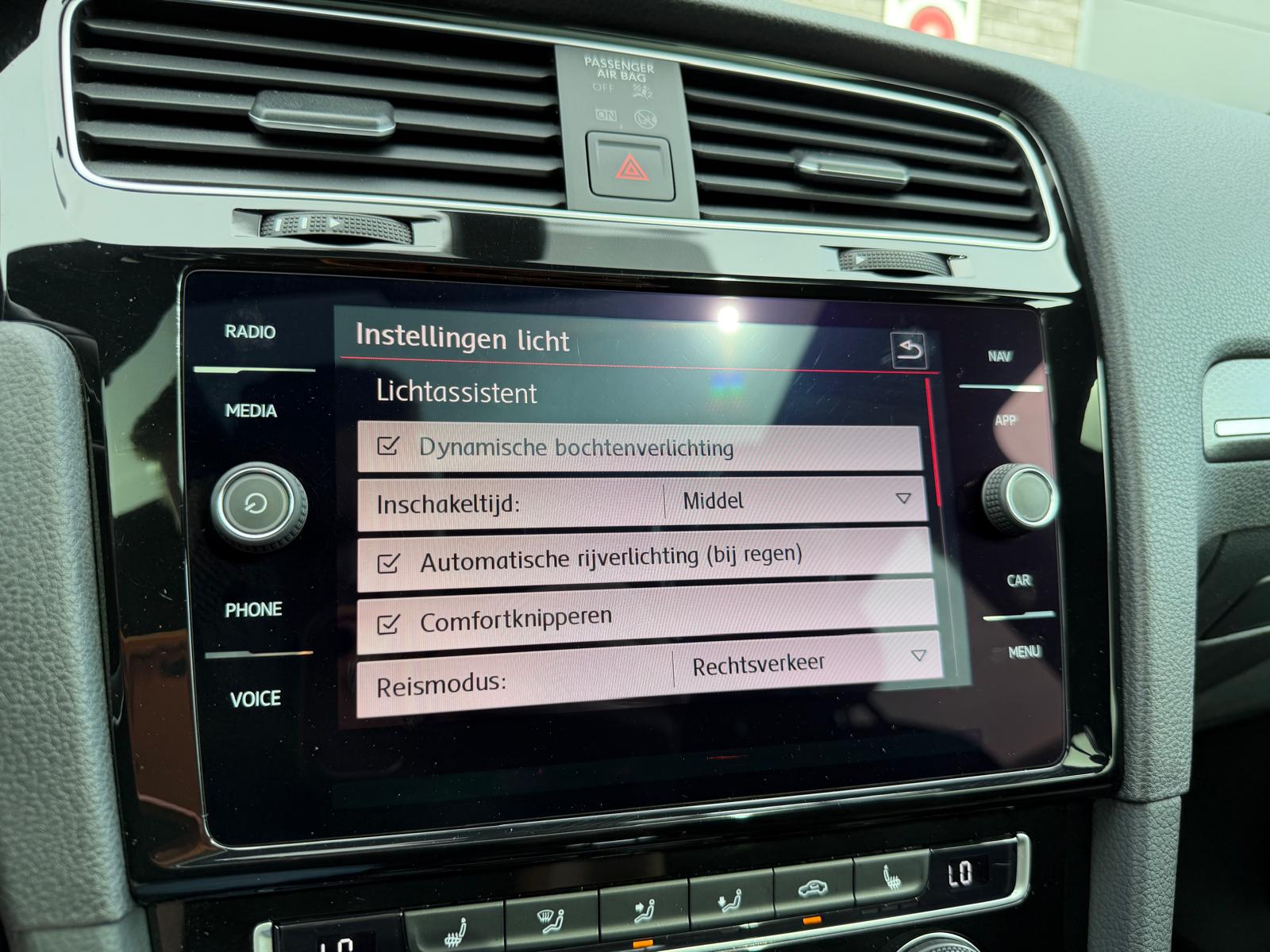 Volkswagen Golf 2.0 TSI GTI Performance | 3/6/12MND GARANTIE | PANO | LED | ACC | TREKHAAK | NAVI | STOELVERW. |