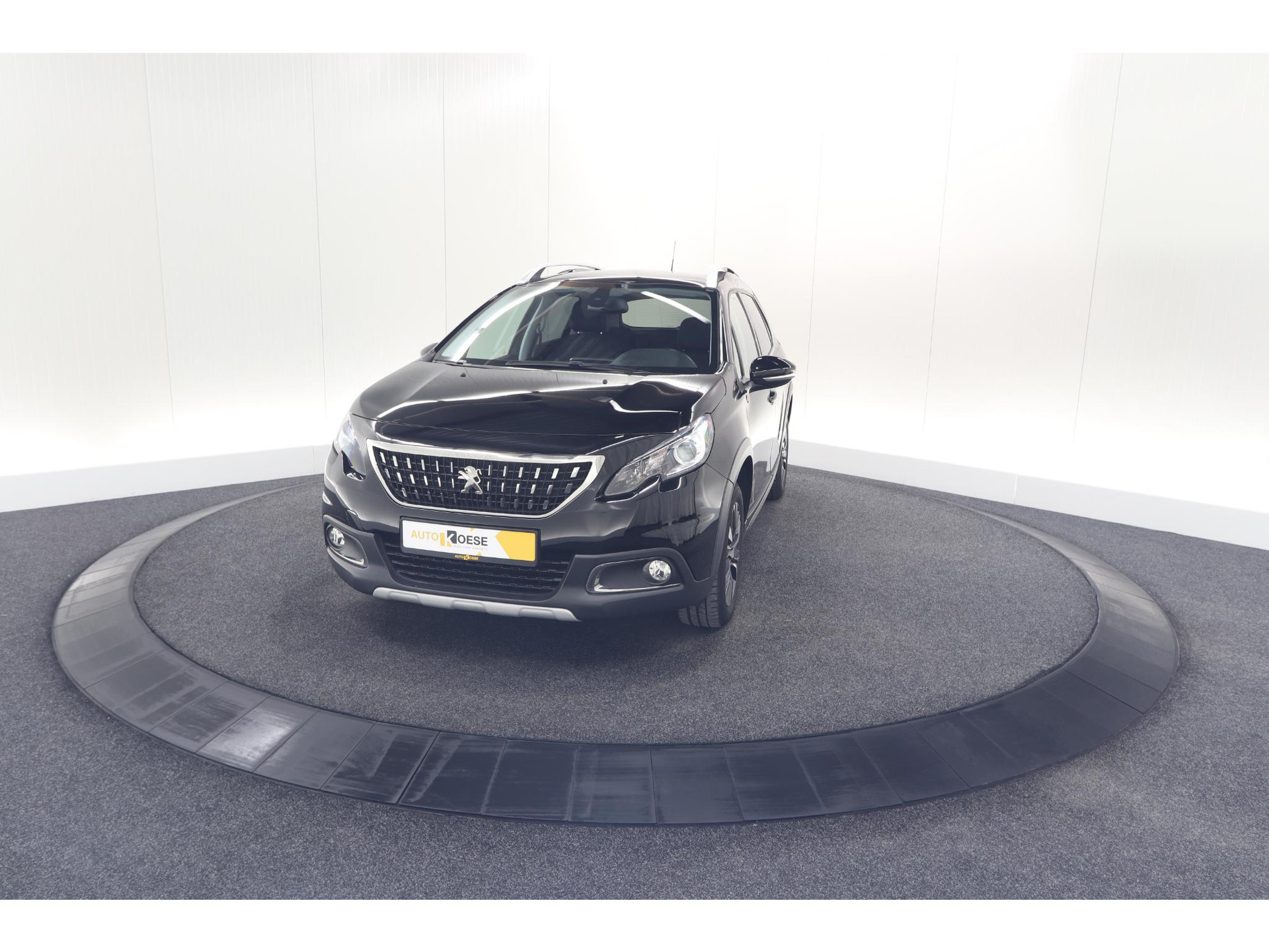 Peugeot 2008 PureTech 110 Allure | Panoramadak | Navigatie | Camera | Parkeersensoren