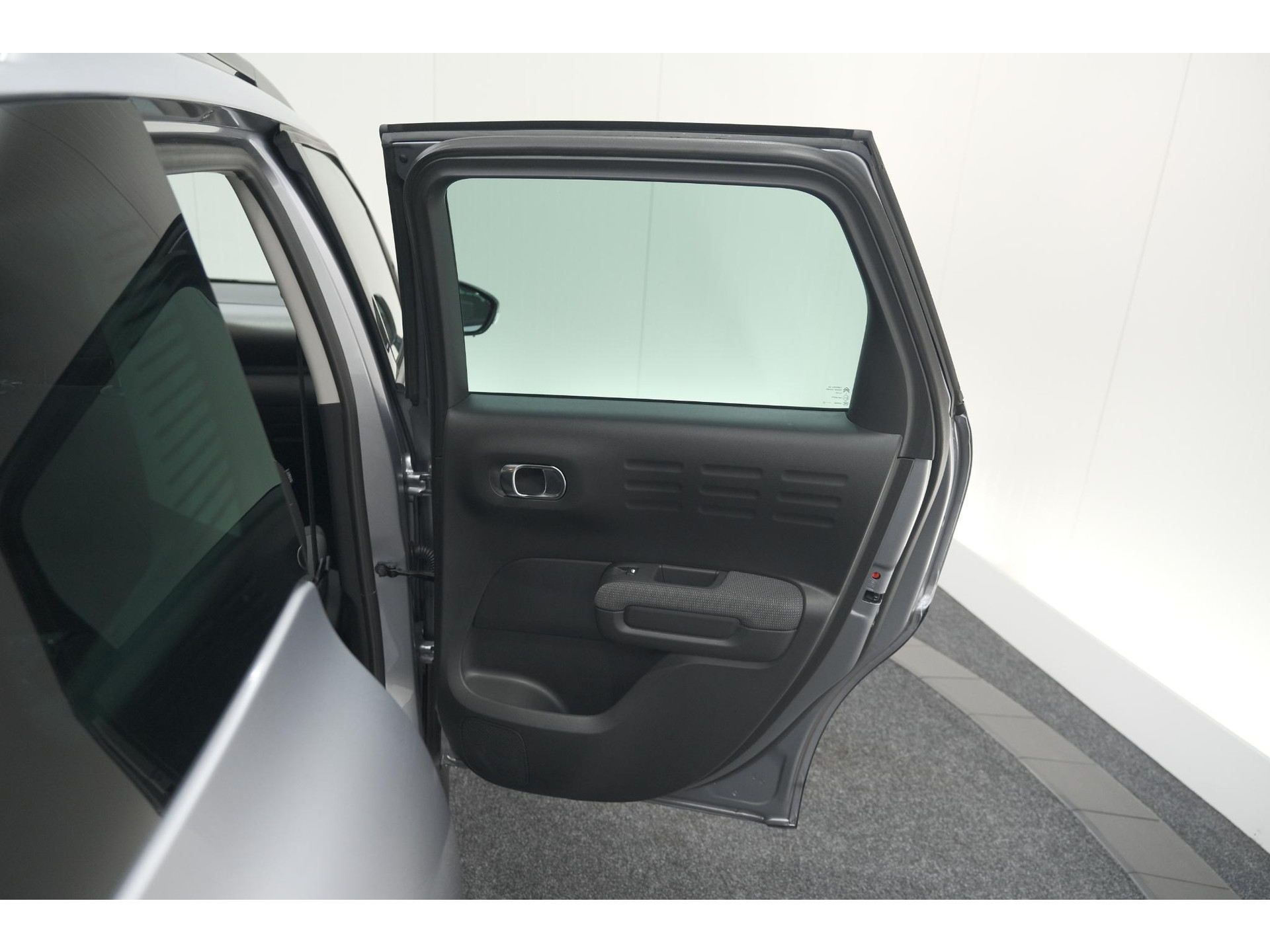 Citroen C3 Aircross PureTech 130 EAT6 Max | Allseason Banden | Parkeersensoren | Navigatie | Apple Carplay