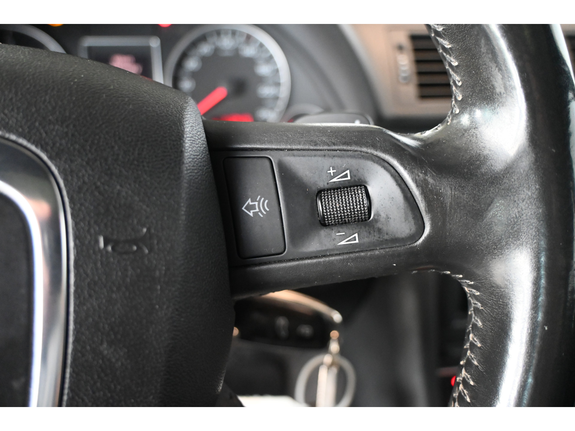 Audi A4 Limousine 2.7 TDI Advance Airco Leder Cruise Xenon Elektrisch pakket Schuif / kanteldak Inruil mogelijk!