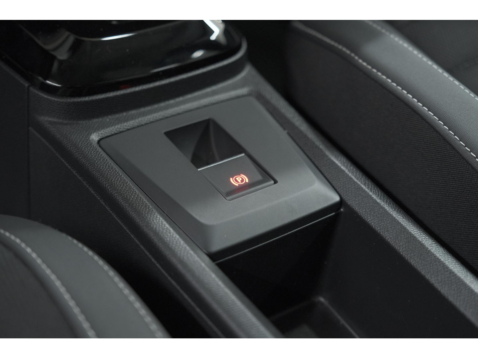 Citroen C3 Aircross 1.2 Hybrid 145pk Max | Camera | Dodehoekdetectie | Navigatie