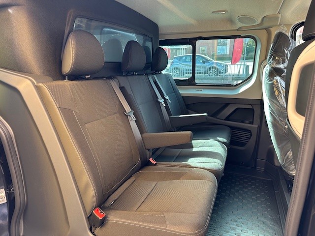 Renault Trafic 170PK L2H1 Extra DC DUBBEL CABINE | NAVI | CAMERA | CLIMAT CONTROL