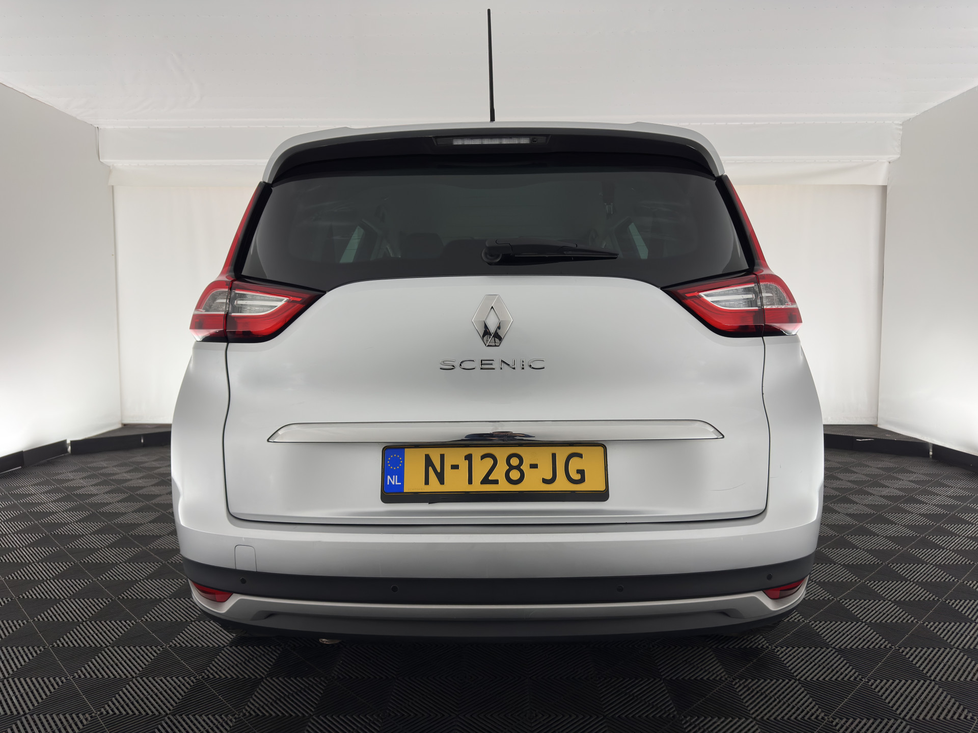 Renault Grand Scénic 1.3 TCe Business Zen [ 7-Pers. ] (INCL-BTW) *NAVI-FULLMAP | COMFORT-SEATS | DIGI-COCKPIT | ECC | PDC | CRUISE | PRIVACY-GLASS | DAB | CARPLAY*