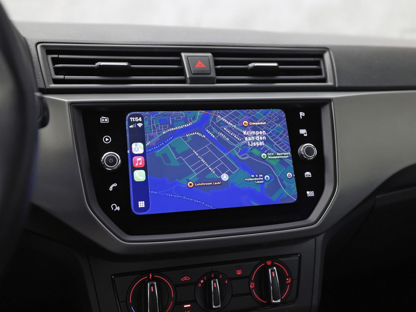 SEAT Ibiza 1.0 TSI Sport (GROOT NAVI, APPLE CARPLAY, GETINT GLAS, CAMERA, CRUISE, LM VELGEN, NIEUWE APK, NIEUWSTAAT)