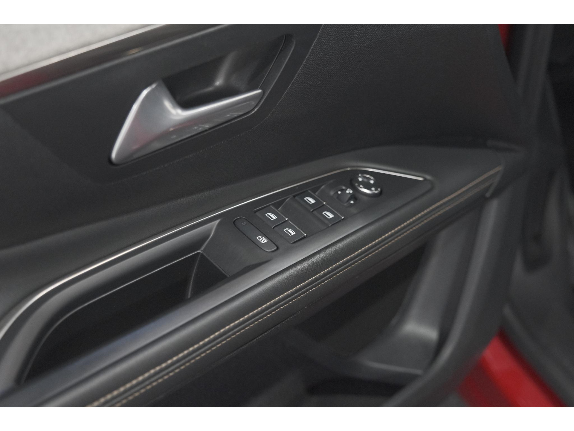 Peugeot 5008 PureTech 130 EAT8 GT Black Pack | Elektrische Kofferklep | Camera | Adaptieve Cruise Control | Dodehoekdetectie