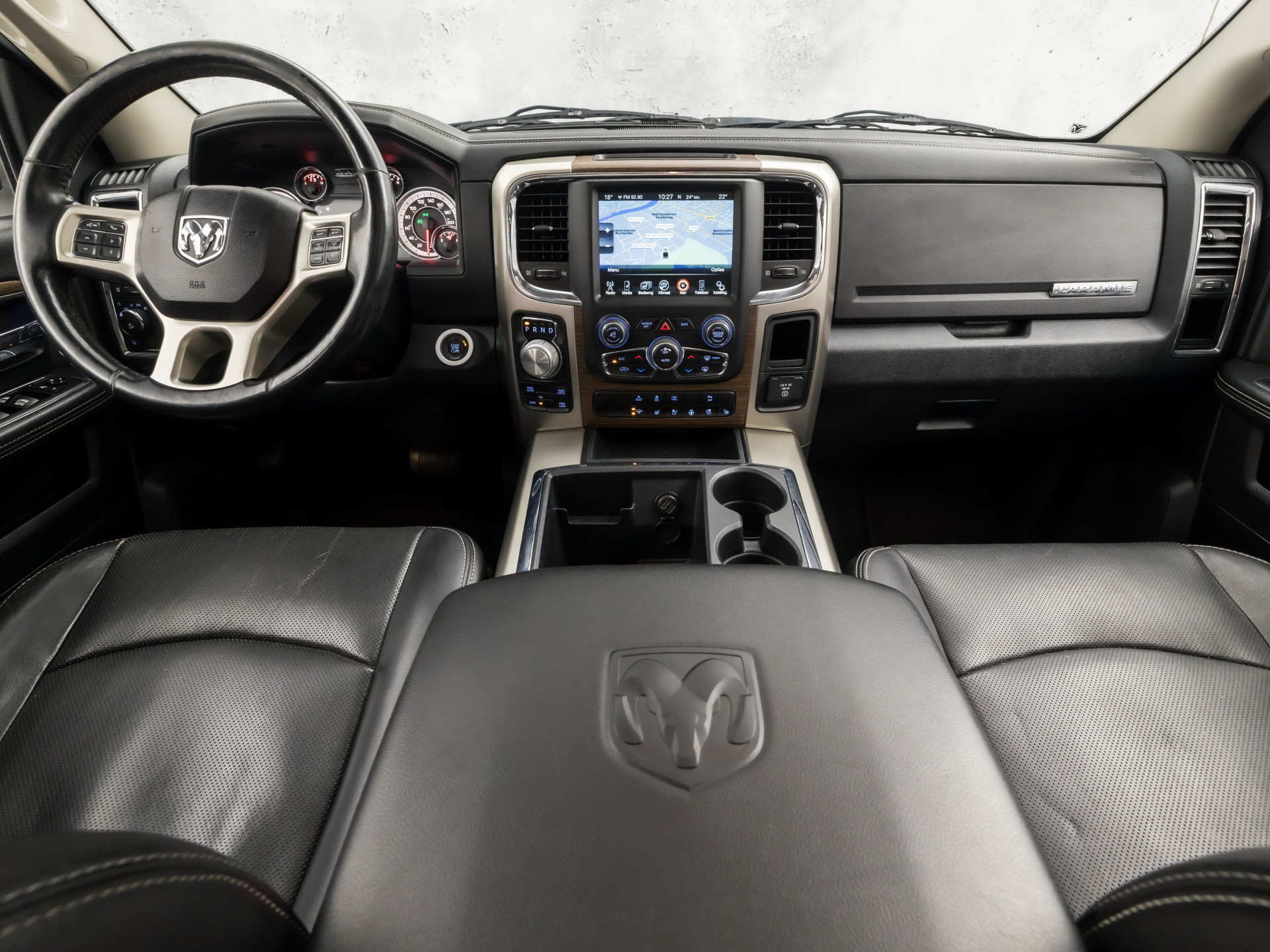 Dodge Ram 5.7 V8 4x4 Quad Cab 6'4 402Pk Automaat (MARGE, SCHUIFDAK, LUCHTVERING, STOELKOELING/VERWARMING, NAVIGATIE, CAMERA, LEDER, MEMORY SEATS, TREEPLANKEN, TREKHAAK, KEYLESS, GETINT GLAS, NIEUWE APK, NIEUWSTAAT)
