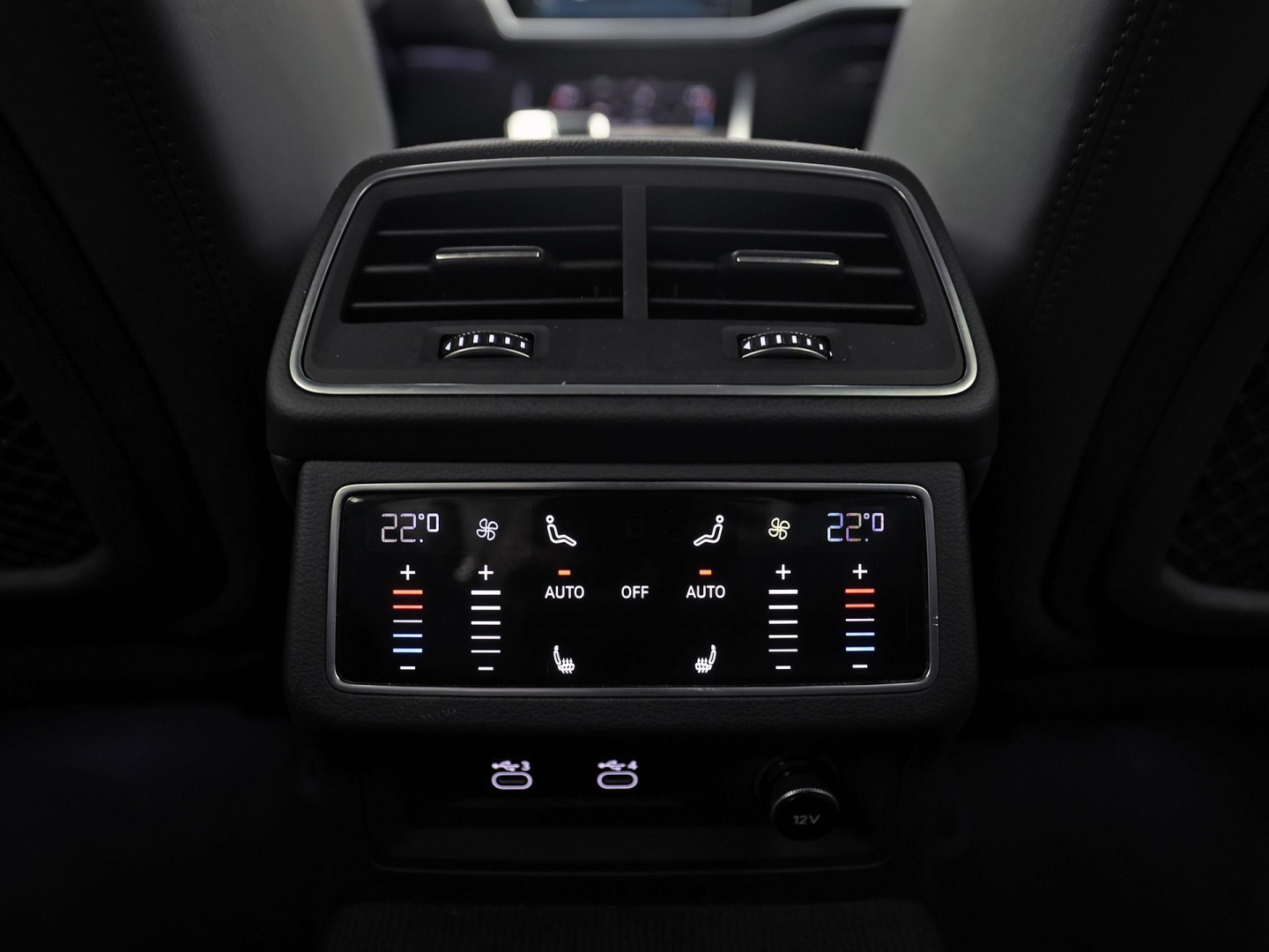 Audi A6 55 TFSI e quattro S-Line Competition 368Pk Automaat (2X S-LINE, APPLE CARPLAY, SPORTZETELS, NAPPA LEDER, MEMORY SEATS, CAMERA, ADAPTIVE CRUISE, ELEK ACHTERKLEP, STOELVERWARMING ACHTER, NIEUWSTAAT)