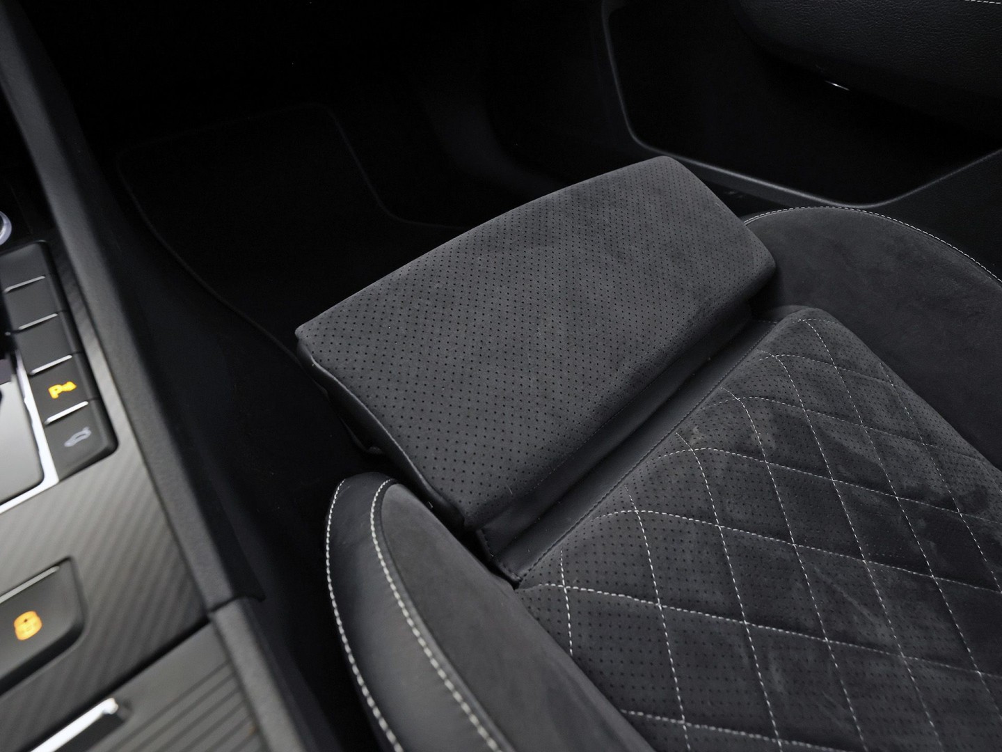 ŠKODA Superb Combi 1.4 TSI iV Sportline 218Pk Automaat (VIRTUAL COCKPIT, SOH 90,5%, APPLE CARPLAY, MEMORY SEATS, STOELVERWARMING ACHTER, GETINT GLAS, ADAPTIVE CRUISE, SFEERVERLICHTING, NIEUWE APK, NIEUWSTAAT)