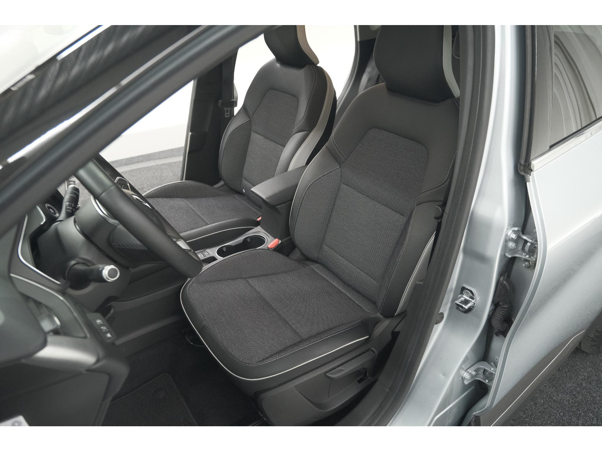 Renault Captur TCe 90 Intens | Trekhaak | Camera | Navigatie | Parkeersensoren | Apple Carplay