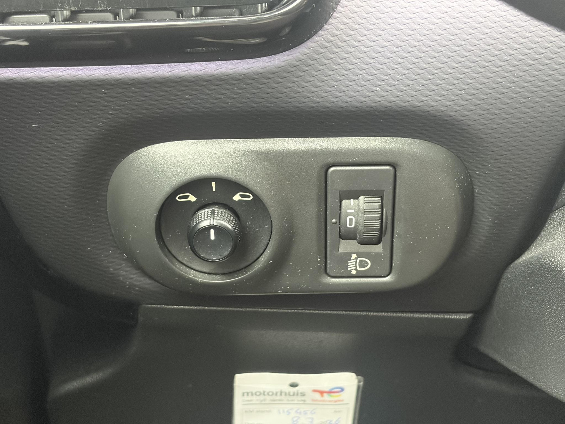 Citroen C4 Cactus 1.2 PureTech Feel ✓D-riem vv in 12-2024✓12e Eigenaar✓Dealer Onderhouden✓Carplay✓ClimaCruise✓Lmv✓Recent beurt gehad✓N.A.P✓Apk tot 08-2027