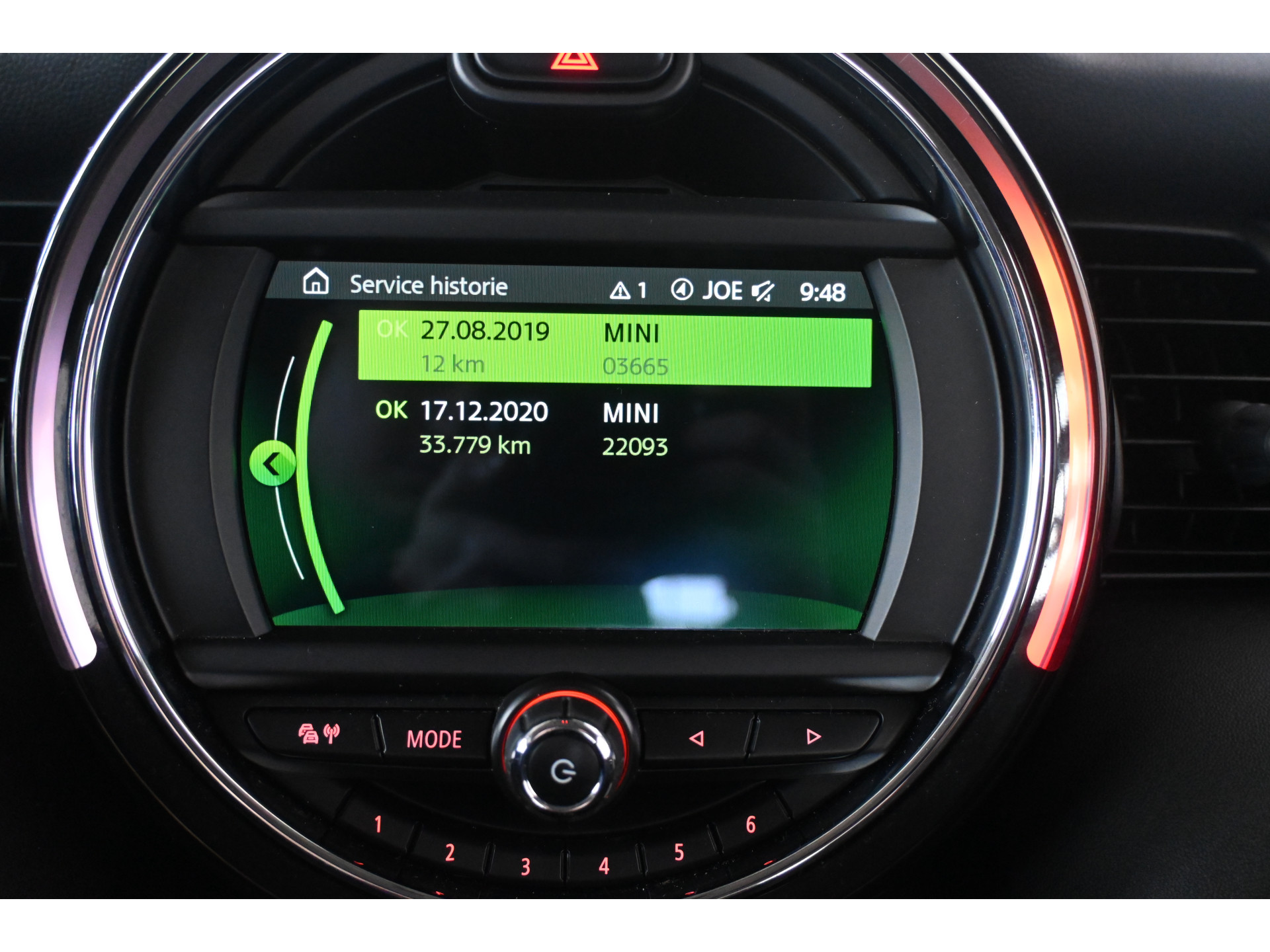 MINI Mini 1.5 Cooper Airco Navigatie LED Cruise Control Direct Leverbaar! Rijklaarprijs Inruil Mogelijk!