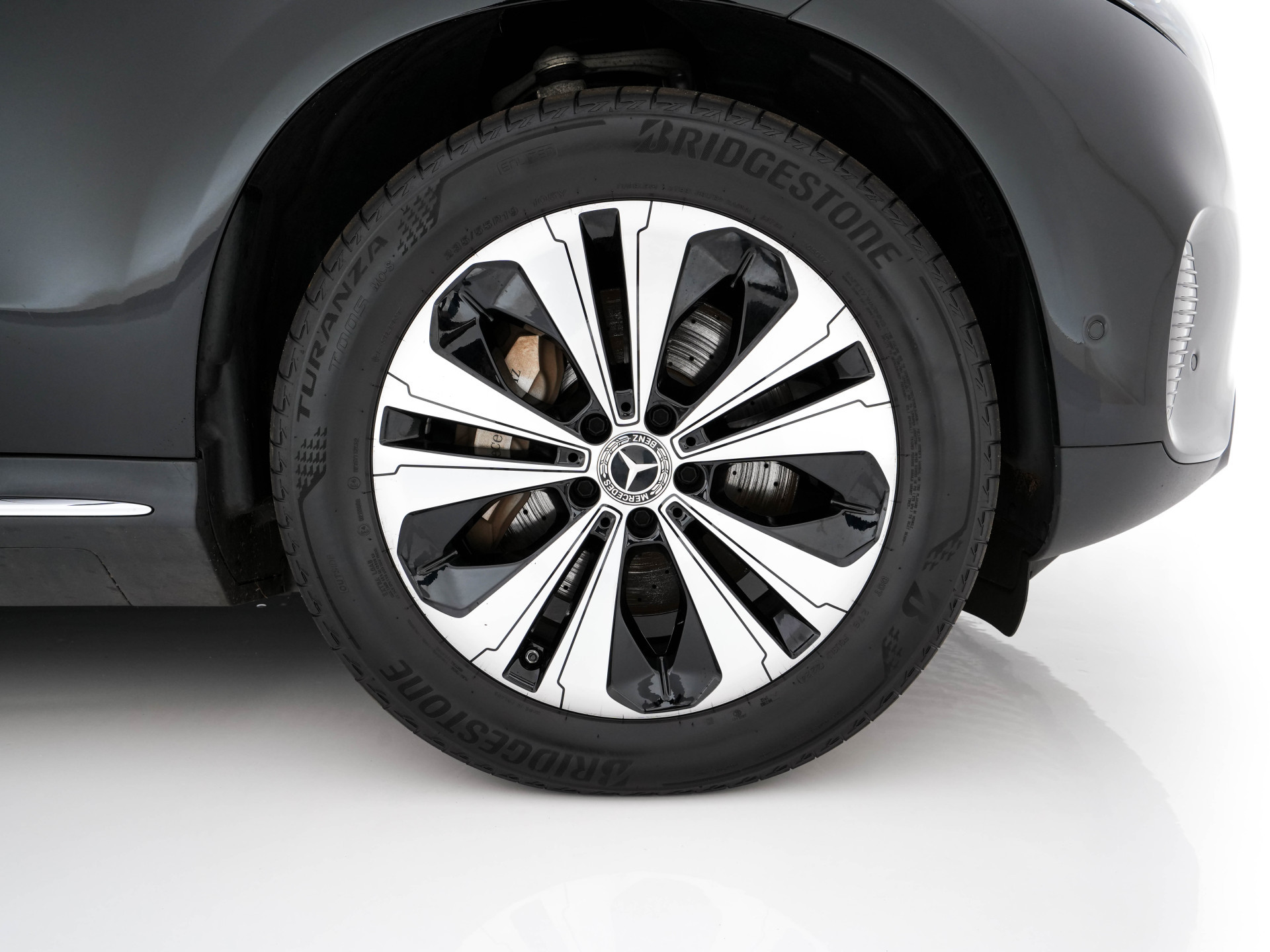 Mercedes-Benz EQC 400 4MATIC Business Solution 80 kWh {SOH-93%} (INCL-BTW) Aut *PANO | LEATHER | DIGI-WIDESCREEN | MEMORY-PACK | TOPVIEW | KEYLESS | HEATED-SPORTSEATS | DAB+ | PRIVACY-GLASS | TOWBAR | AMBIENTLIGHT | SHIFTPADDLES | 19' ALU*