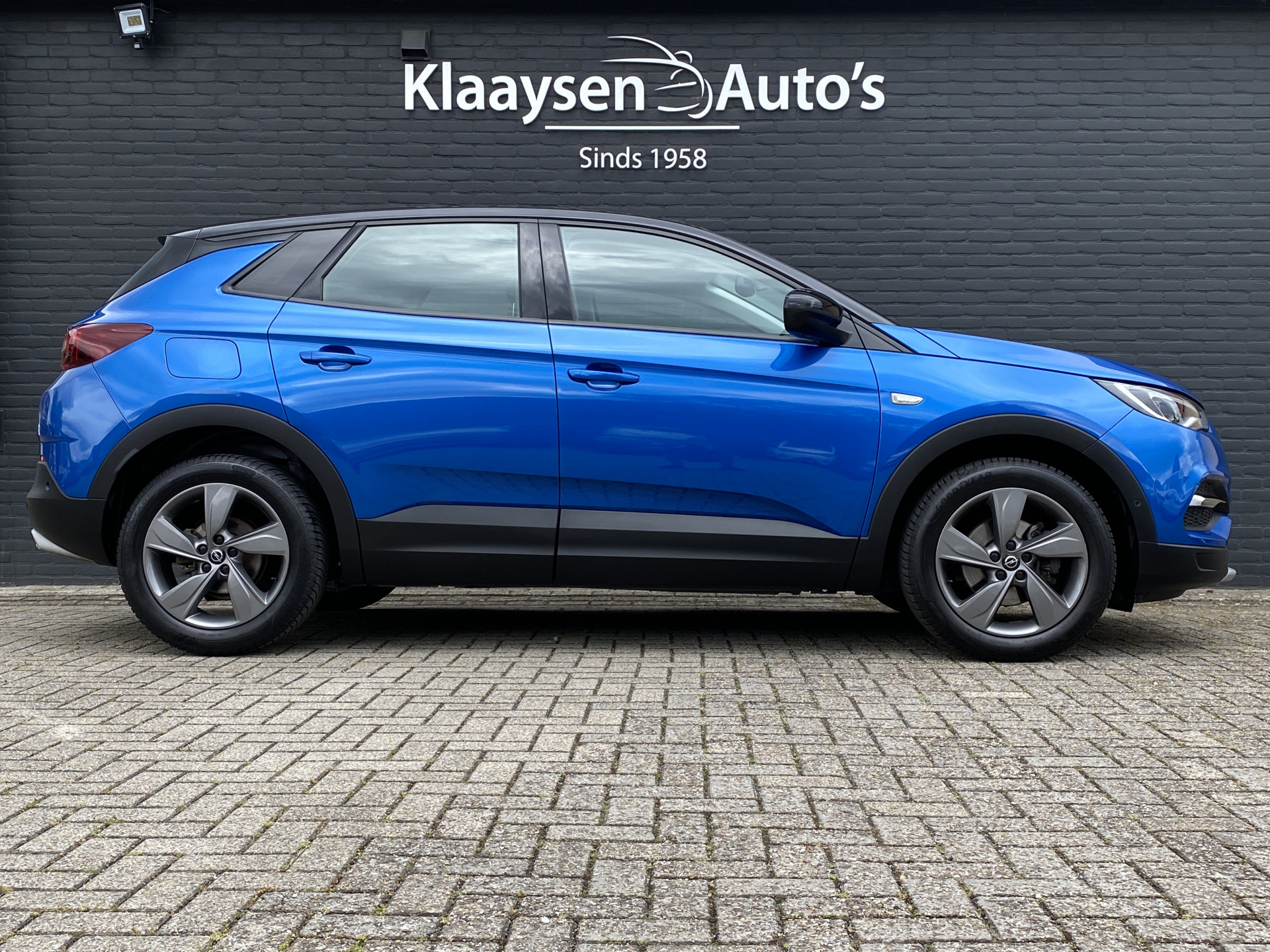 Opel Grandland X 1.2 Turbo Ultimate 130 pk AUT. | dealer onderhouden | navigatie | 360 camera | elektr. a. klep | stoel-stuurverw.