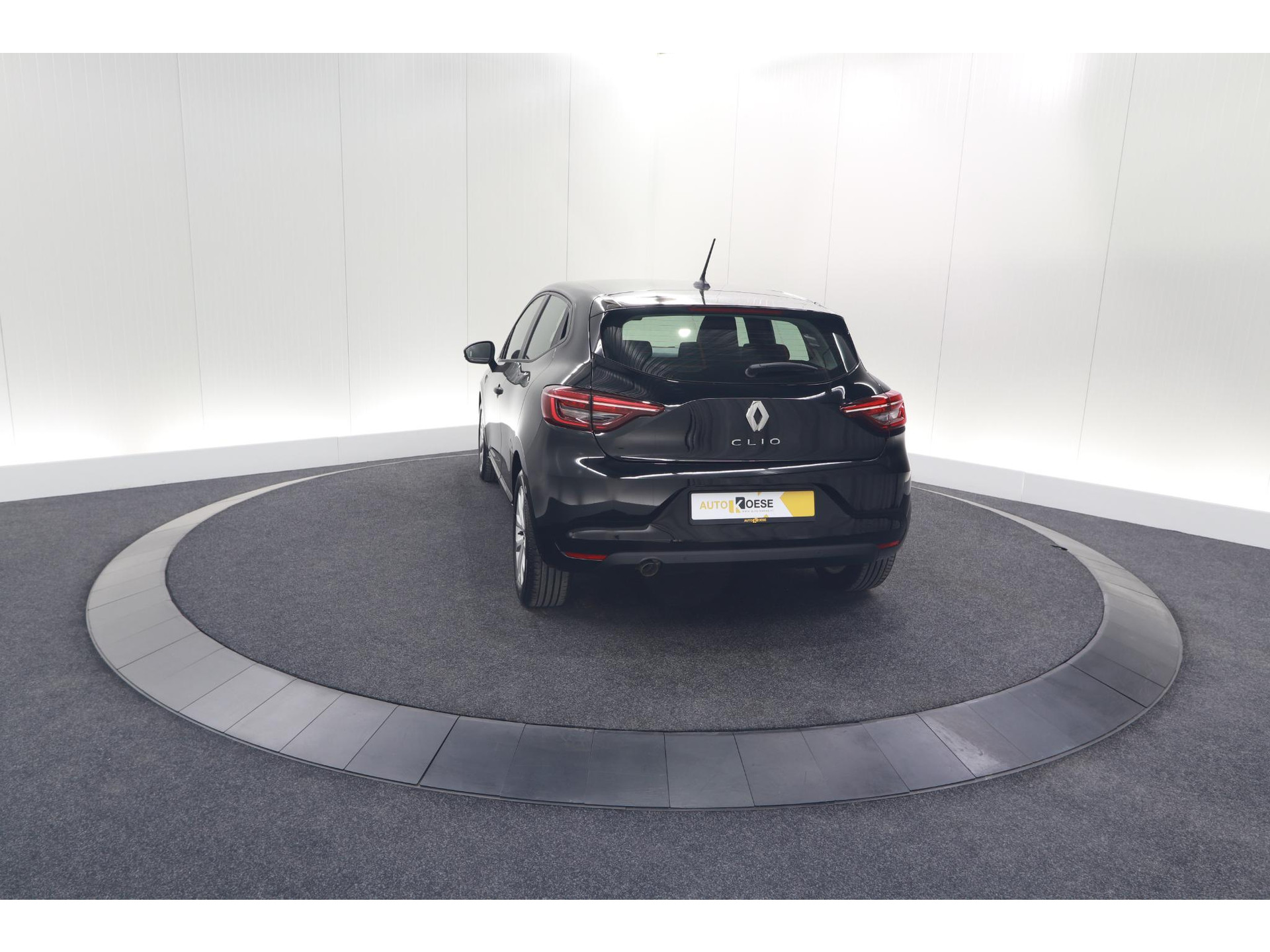 Renault Clio TCe 90 Equilibre | Parkeersensoren | Apple Carplay | Cruise Control