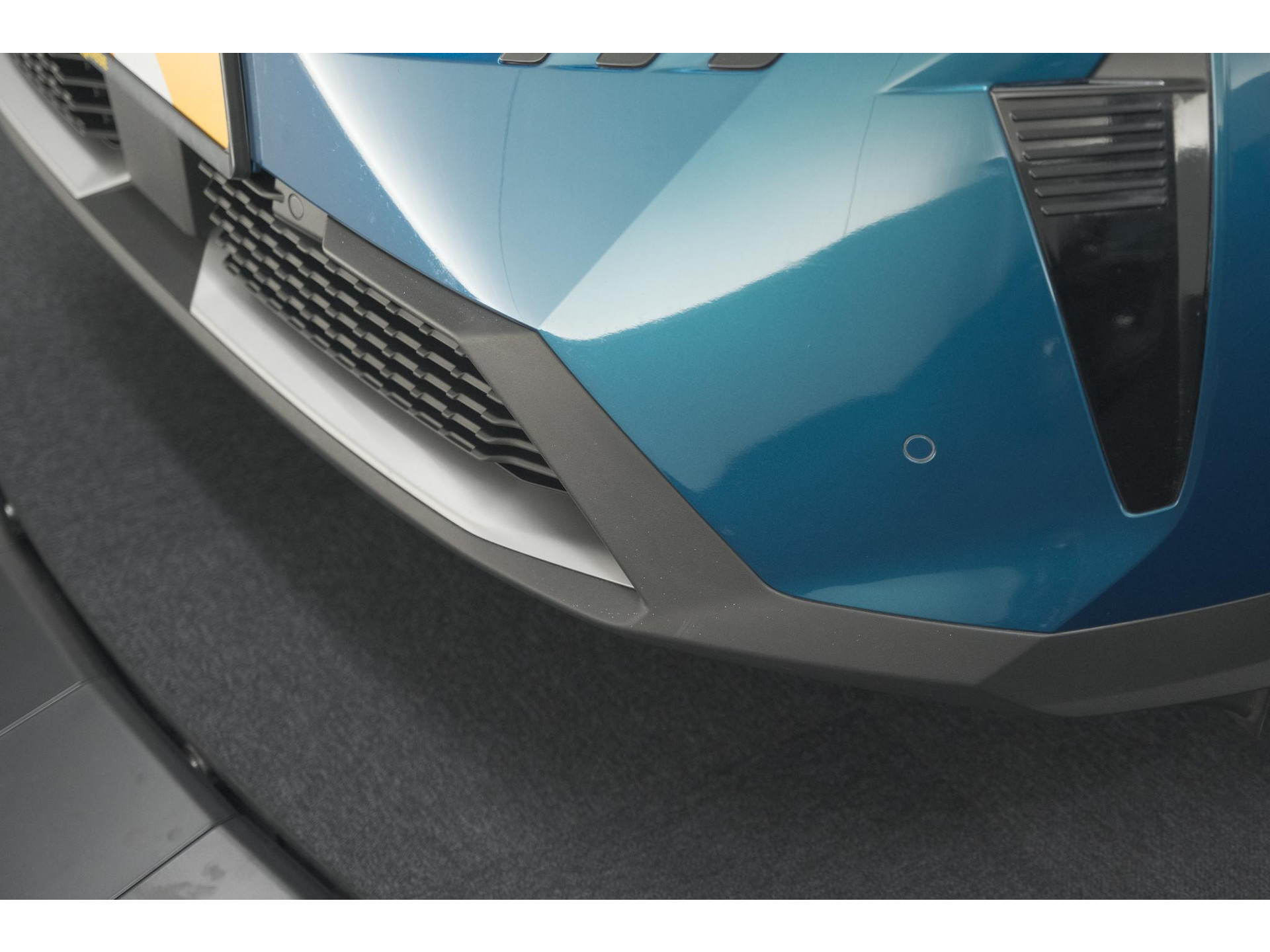 Peugeot 5008 1.2 Hybrid 136 GT | Adaptieve Cruise Control | Camera | Elektrische Kofferklep | Stoelverwarming