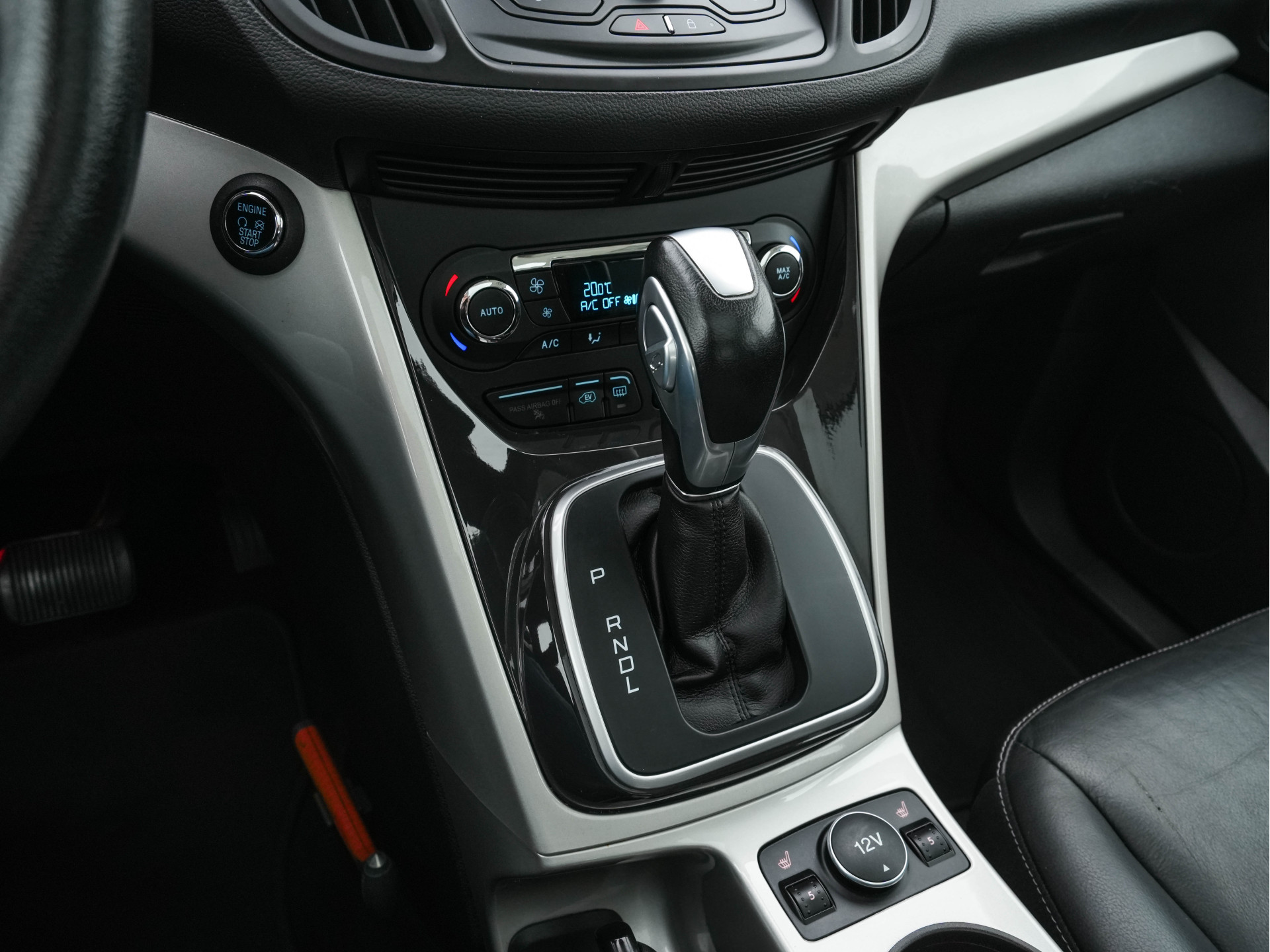 Ford C-Max 2.0 Plug-in Hybrid Titanium Plus Aut. *PANO | LEATHER | NAVI-FULLMAP | CAMERA | KEYLESS | HEATED-COMFORT-SEATS | ECC | DIGI-COCKPIT | PDC | 17''ALU*