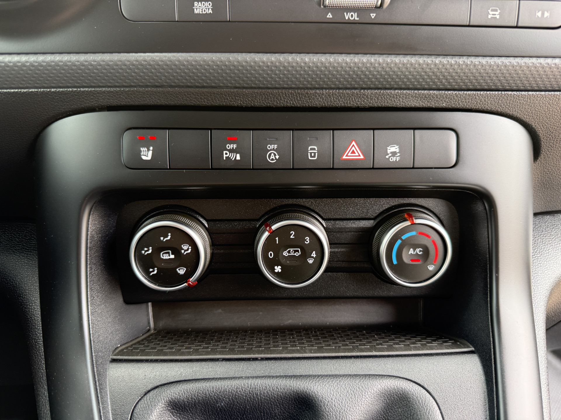 Mercedes-Benz Citan Pro 1.3 102PK **Benzine** L1 LED Airco Cruise control 1500kg Trekhaak Camera Carplay