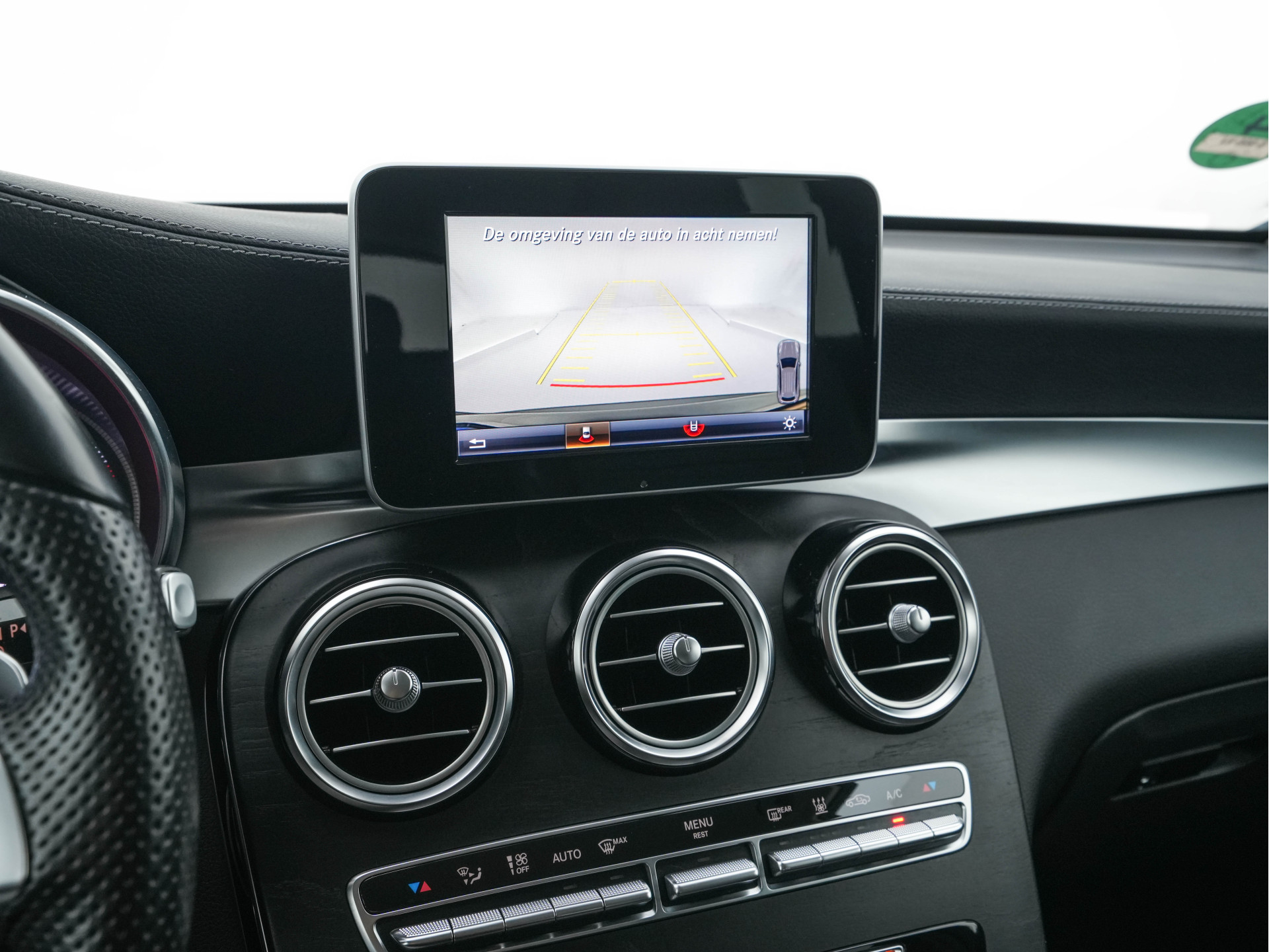 Mercedes-Benz GLC-klasse 350e 4MATIC Premium Plus Plug-in Aut. *LEATHER | FULL-LED | BLIND-SPOT | HEATED-SPORTSEATS | CAMERA | KEYLESS | AIR-SUSPENSION | ADAPTIVE-CRUISE | PRIVACY-GLASS | NAVI-FULLMAP | 20''ALU*