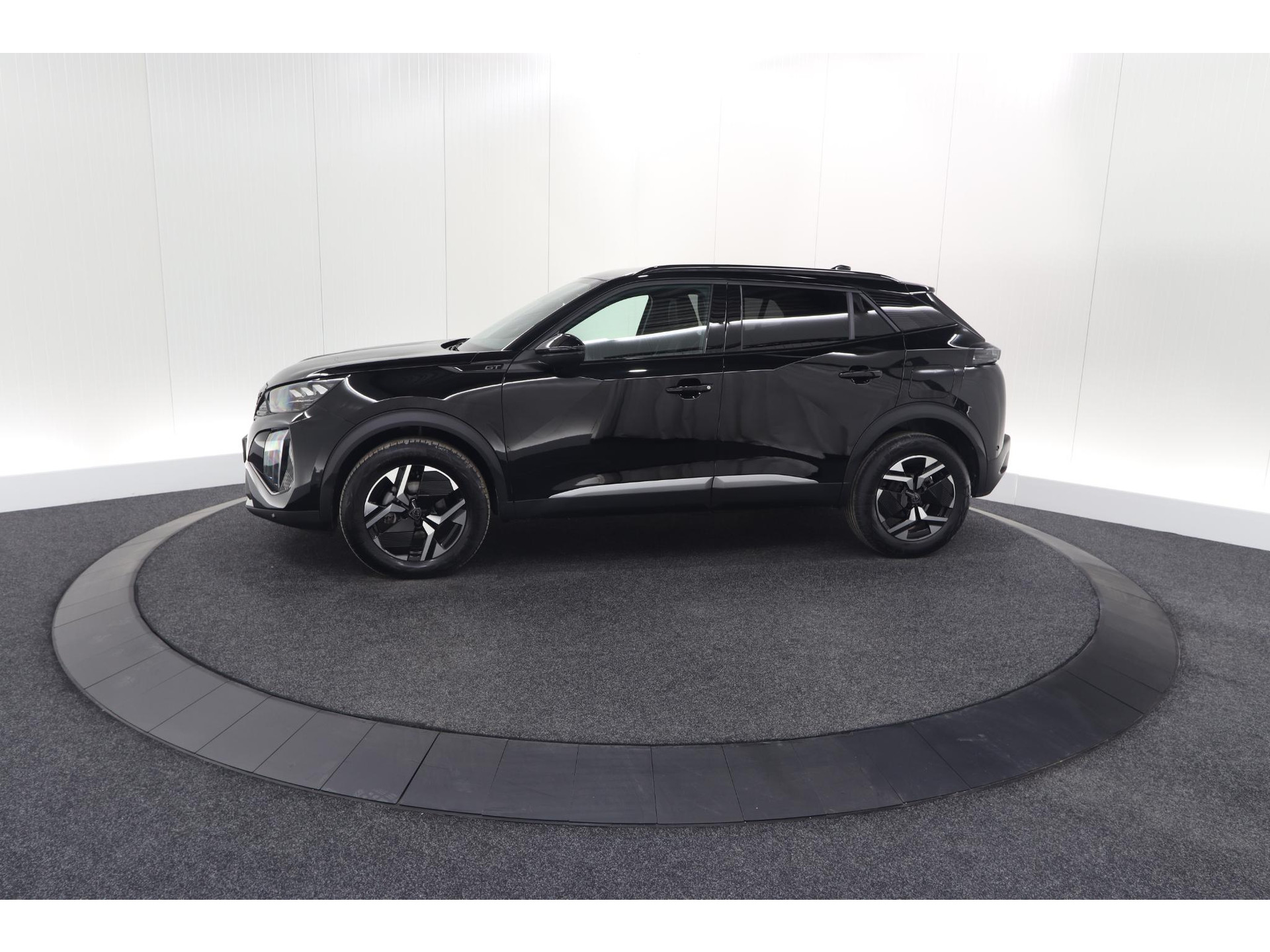 Peugeot 2008 PureTech 130 EAT8 GT | 360 Camera | Adaptieve Cruise Control | Stoelmassage | Apple Carplay