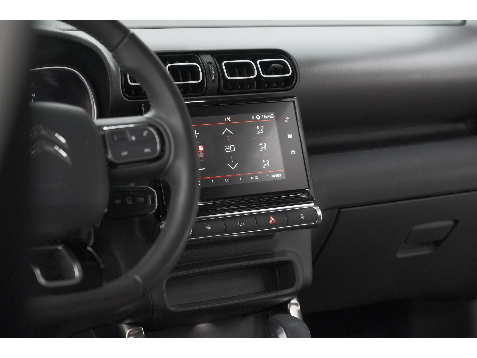 Citroen C3 Aircross PureTech 130 EAT6 Shine | Parkeersensoren | Apple Carplay | Stoelverwarming