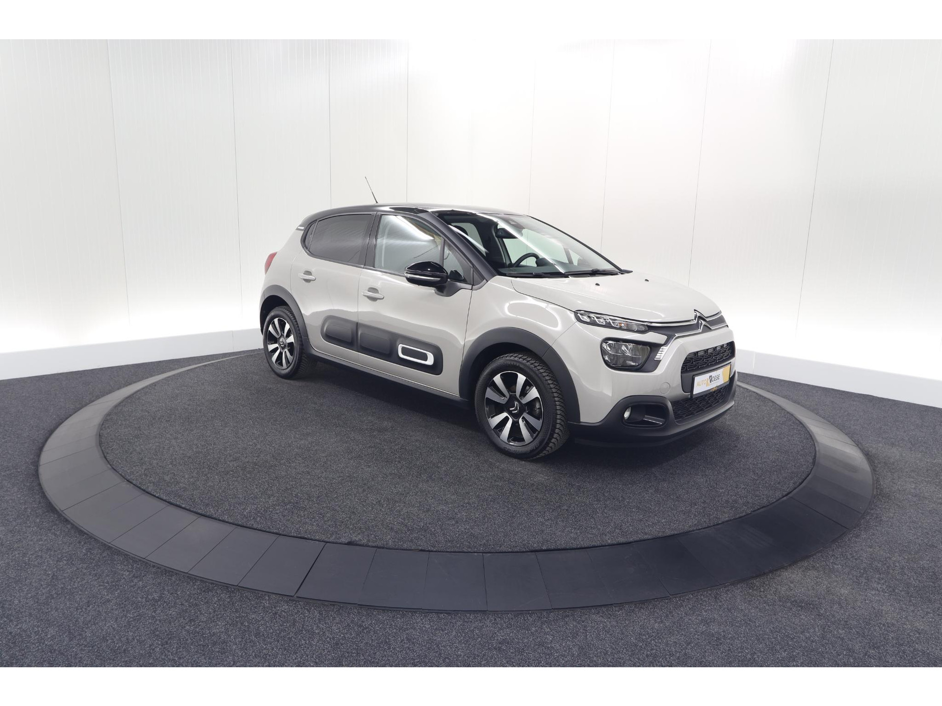 Citroen C3 PureTech 82 Feel Edition | Allseason Banden | Climate Control | Apple Carplay | Parkeersensoren