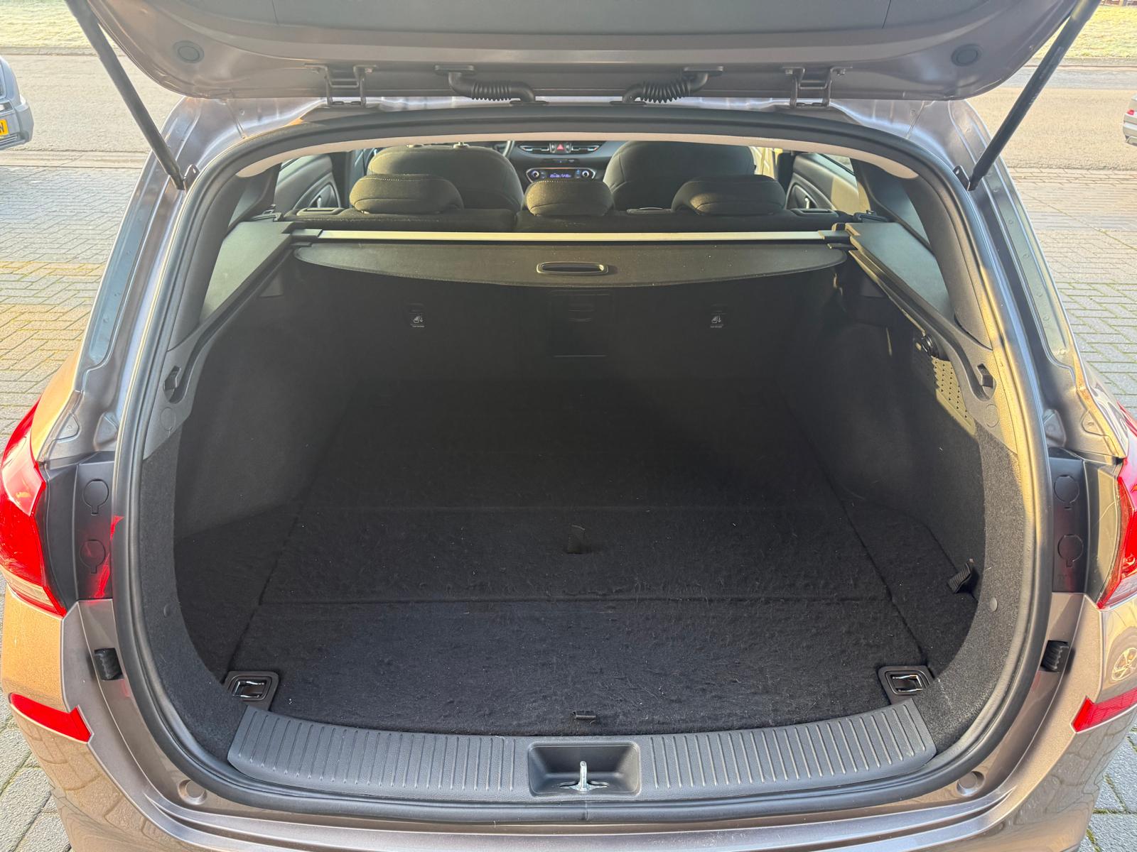 Hyundai i30 Wagon 1.5 T-GDi MHEV Premium | 1E EIGENAAR | 3/6/12MND GARANTIE| LED | CARPLAY | SCHUIFDAK | DAB | NAVI | CRUISE | 160PK |