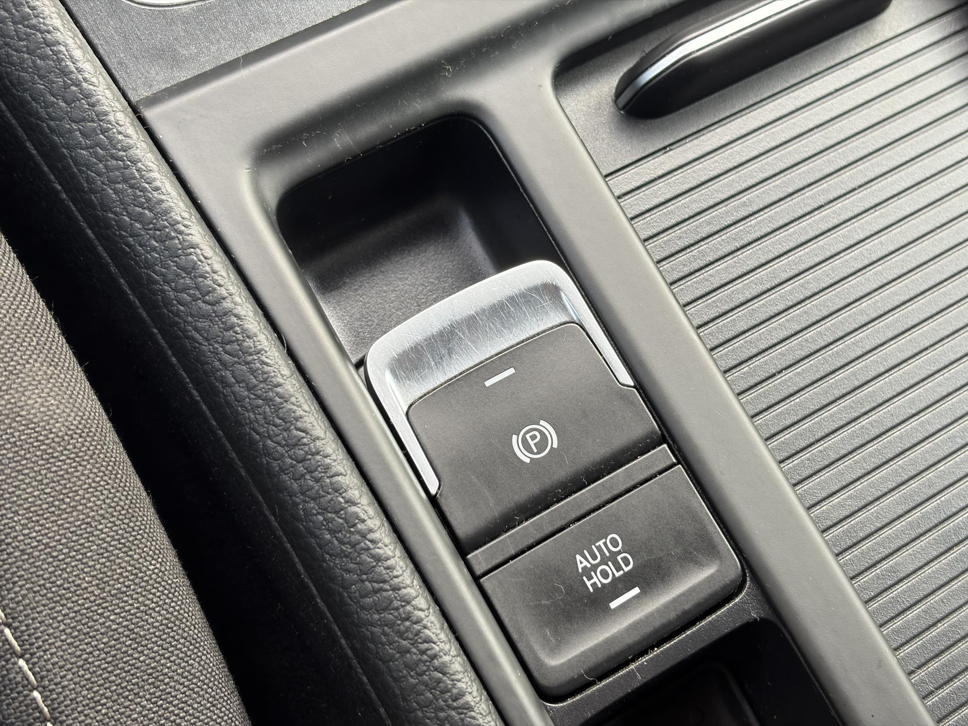 Volkswagen e-Golf ✓SOH 84,55%✓Carplay✓Navi✓LED✓Clima✓Cruise✓Pdc V+A✓Lm velgen✓N.A.P✓Apk tot 07-2027