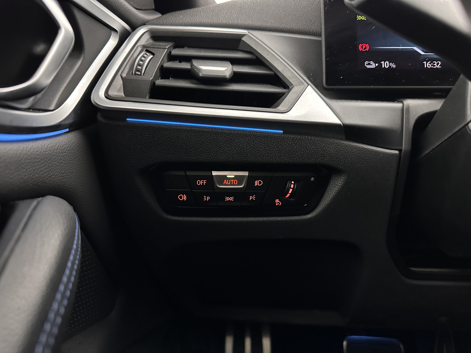 BMW i4 eDrive40 84 kWh M-Sport *M50 JAHRE* [ 3-Fase-11 kW ] {SOH-96%} (INCL-BTW) *LEATHER-ALCANTARA | FULL-LED | ADAPTIVE-CRUISE | HEATED-SPORTSEATS | CAMERA | DAB | DIGI-COCKPIT | NAVI-FULLMAP | AMBIENT-LIGHT | ECC | PDC | CARPLAY | KEYLESS | SHIFTPADDLE