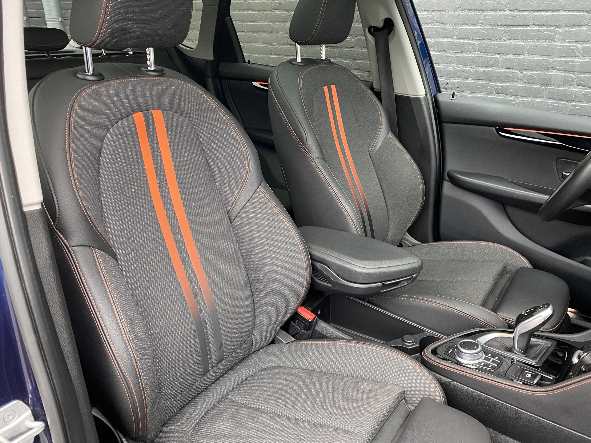 BMW 2-serie Active Tourer 220i High Executive Edition 192 pk M-sport AUT. | dealer onderhouden | navigatie | trekhaak | panoramadak