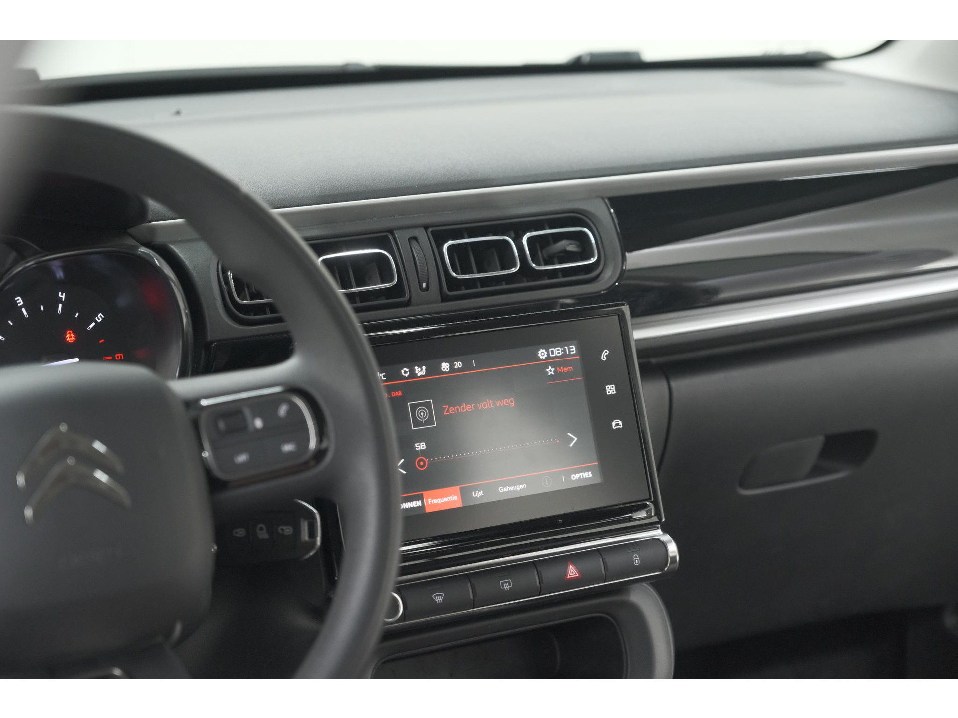 Citroen C3 PureTech 110 EAT6 Max | Apple Carplay | Parkeersensoren | Climate Control | 16 Inch Lichtmetalen Velgen