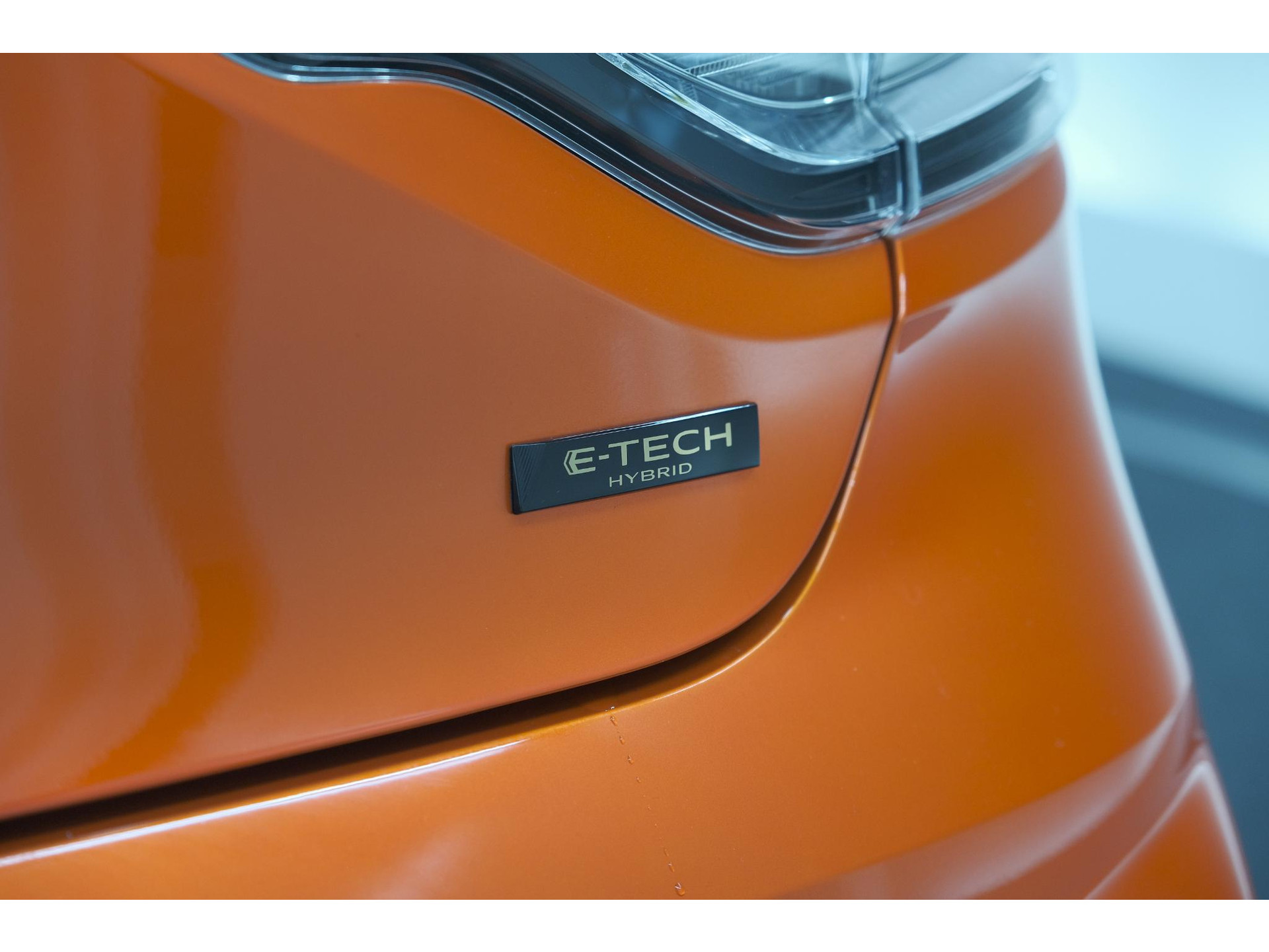Renault Clio 1.6 E-Tech Full Hybrid 145 Evolution Holland Edition | Apple Carplay | Parkeersensoren | LED | Cruise Control
