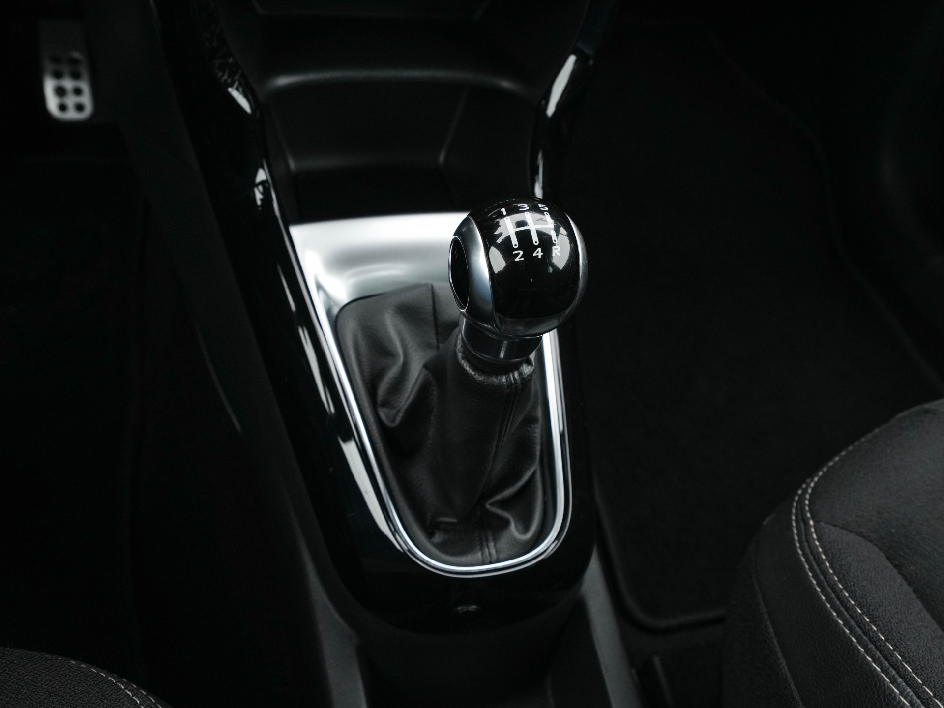 DS 3 1.6 BlueHDi Business *ALCANTARA-MICROFIBRE | SPORT-SEATS | ECC | PDC | CRUISE | PRIVACY-GLASS | 16''ALU*