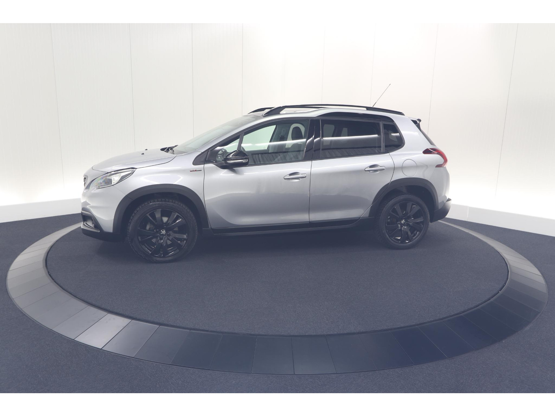 Peugeot 2008 PureTech 110 EAT6 GT | Trekhaak | Camera | Panoramadak | Apple Carplay