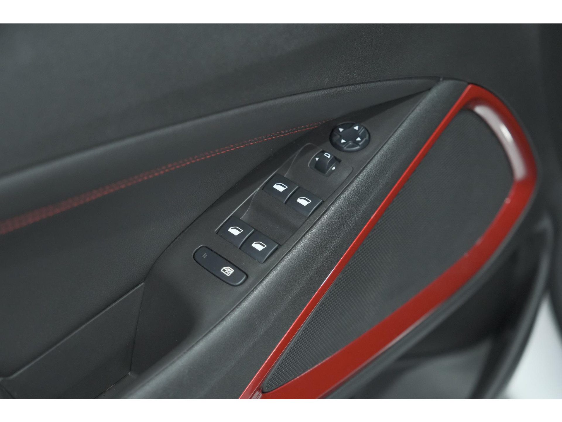 Opel Crossland Turbo 110 GS Line | Trekhaak | Camera | Apple Carplay | Navigatie | Parkeersensoren voor + Achter