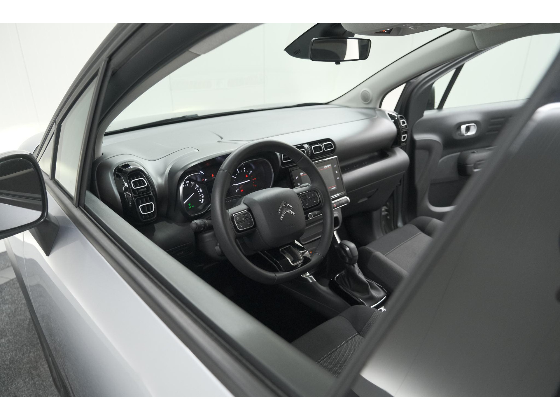 Citroen C3 Aircross PureTech 130 EAT6 Max | Parkeersensoren | Stoelverwarming | Apple Carplay | 16 Inch Lichtmetalen Velgen