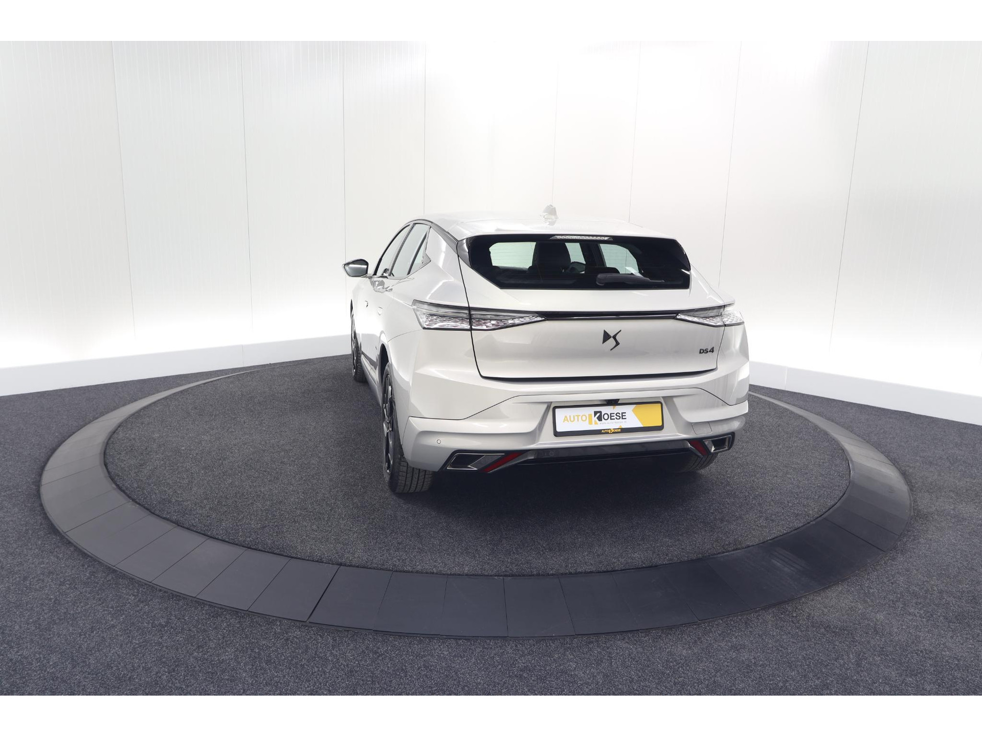 DS 4 PureTech 130 EAT8 Performance Line | Camera | Apple Carplay | Alcantara® bekleding | Parkeersensensoren