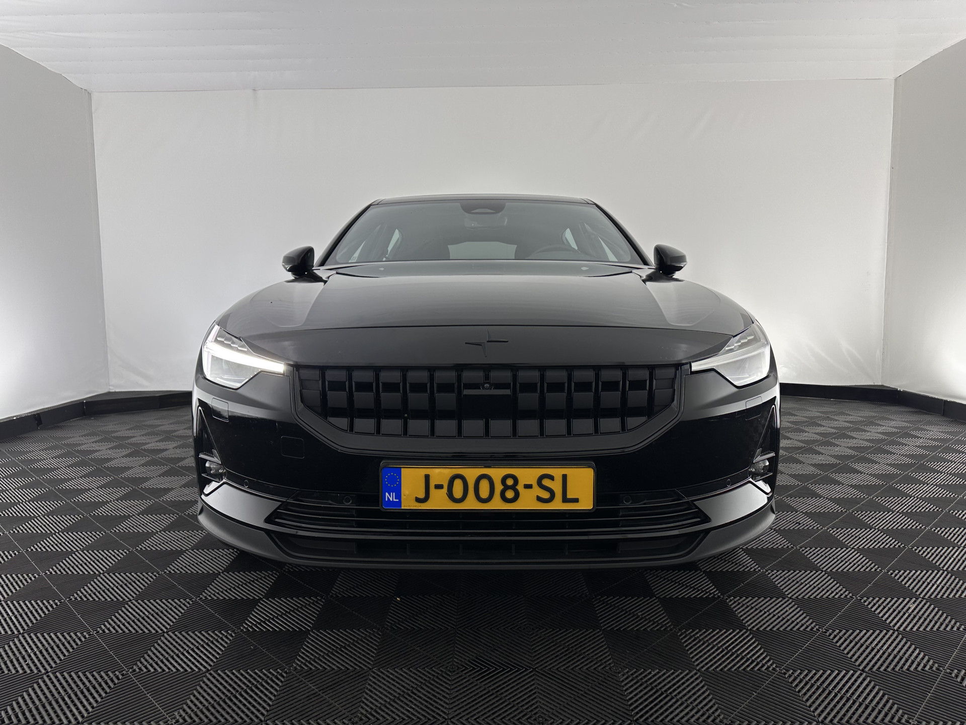 Polestar 2 Long Range Dual Motor Launch Edition 78kWh (3-Fase-11kW) {SOH-88%} Aut.*PANO | NAVI-FULLMAP | FULL-LED | ADAPTIVE-CRUISE | BLINDSPOT | TOPVIEW | KEYLESS | LANE-ASSIST | DIGI-COCKPIT | CARPLAY | DAB+ | HEATED-SPORTSEATS | CAMERA | MEMORY-PACK |